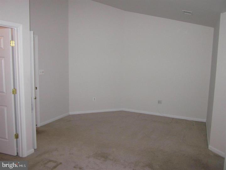 COLLEGE PARKWAY PLACE - Residential Lease