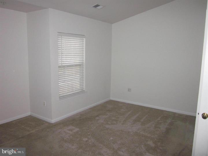 COLLEGE PARKWAY PLACE - Residential Lease