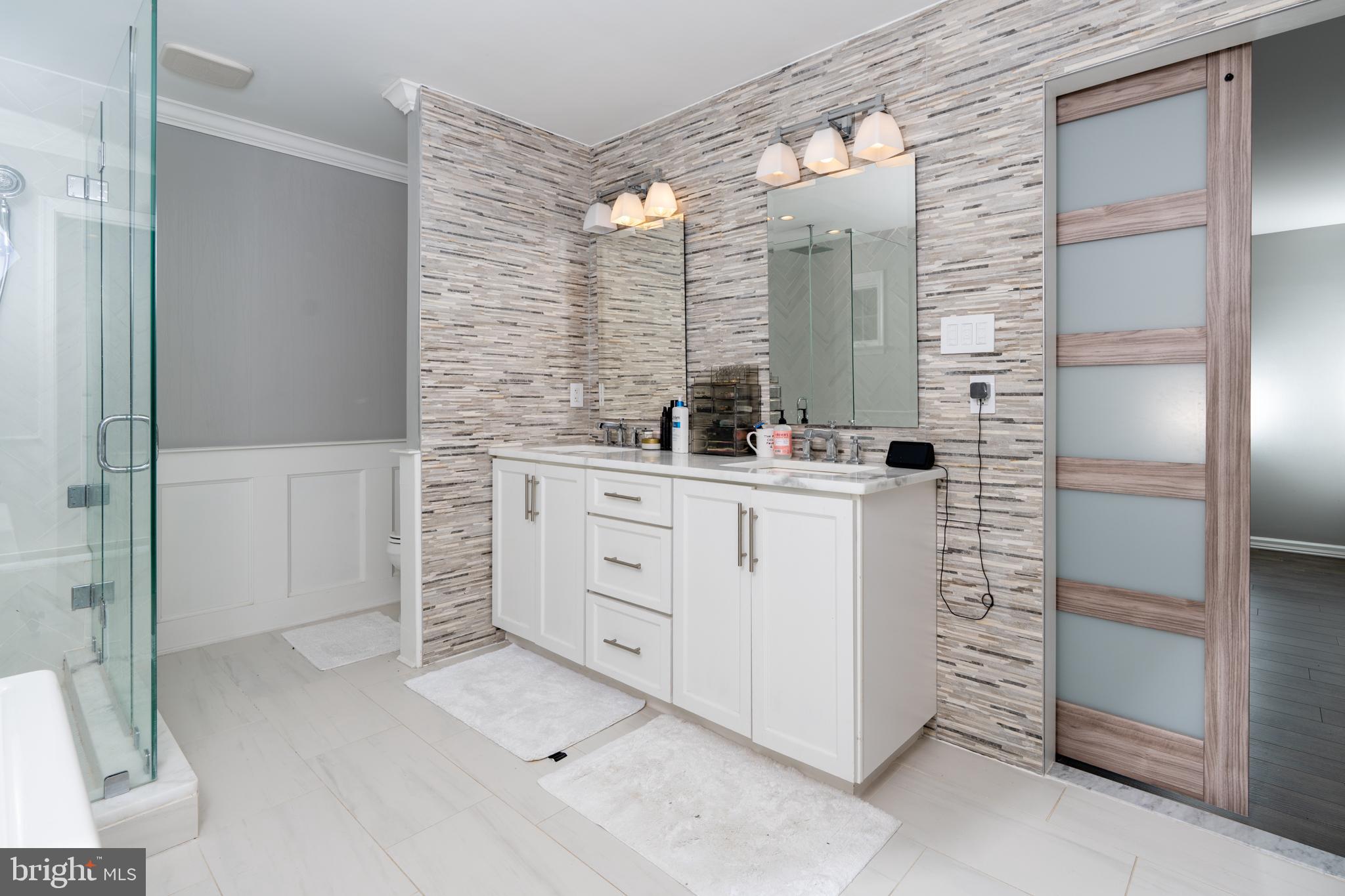 WEATHERSTONE - Residential