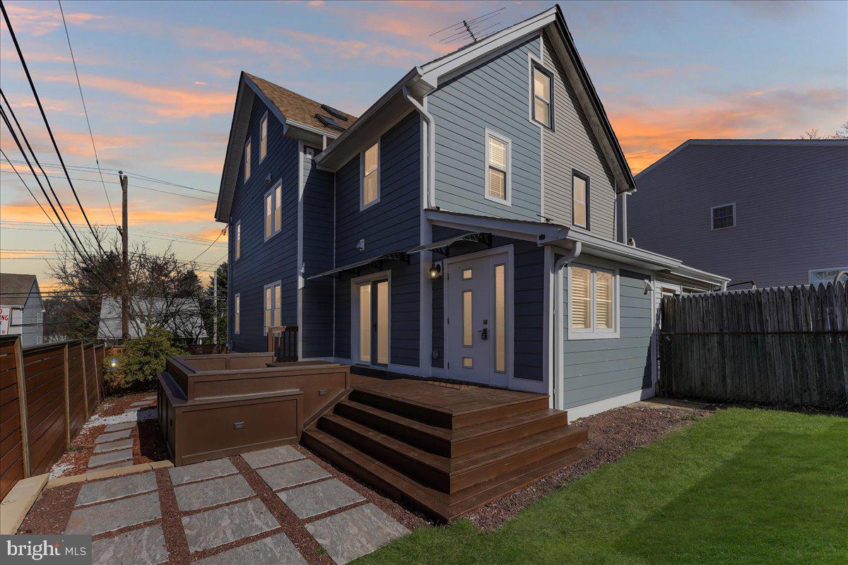 PAOLI GARDENS - Residential