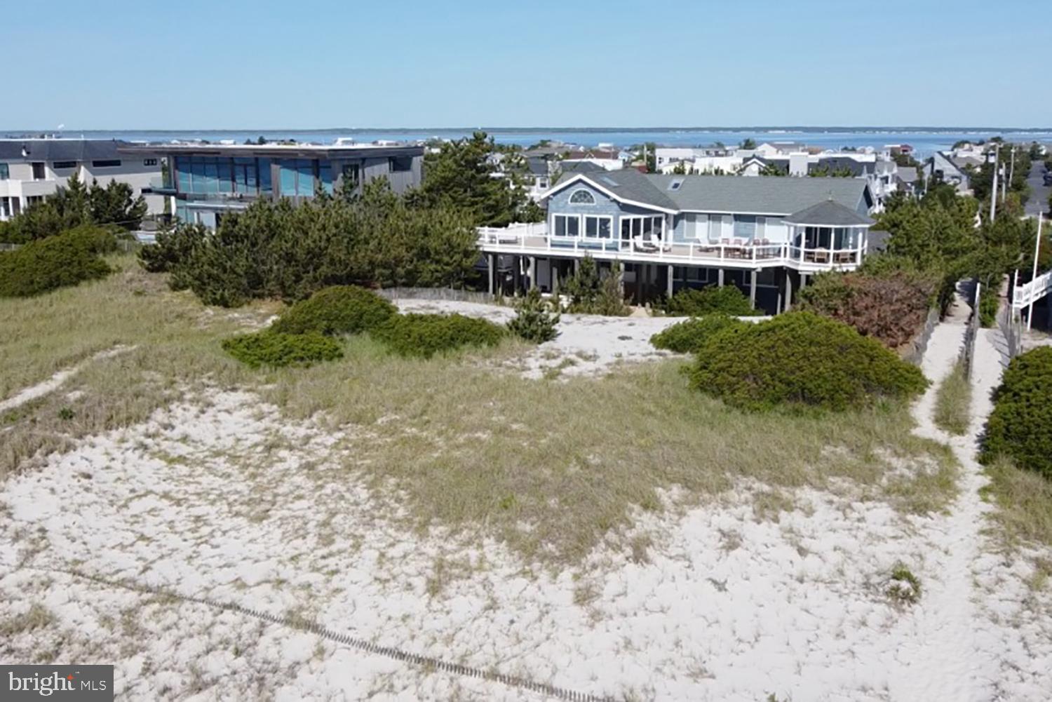 171-E LONG BEACH BLVD