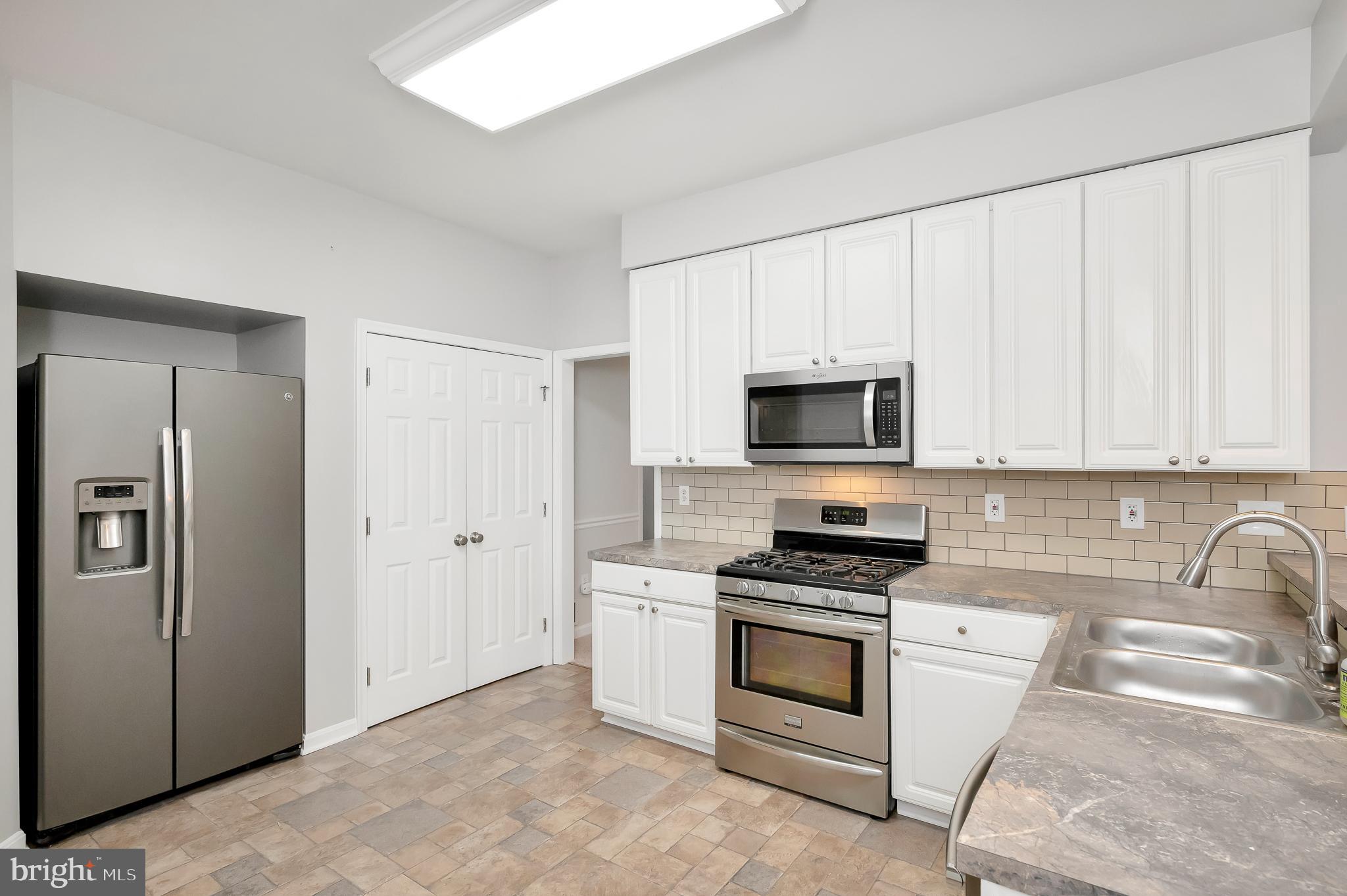 NORTH FOREST - Residential