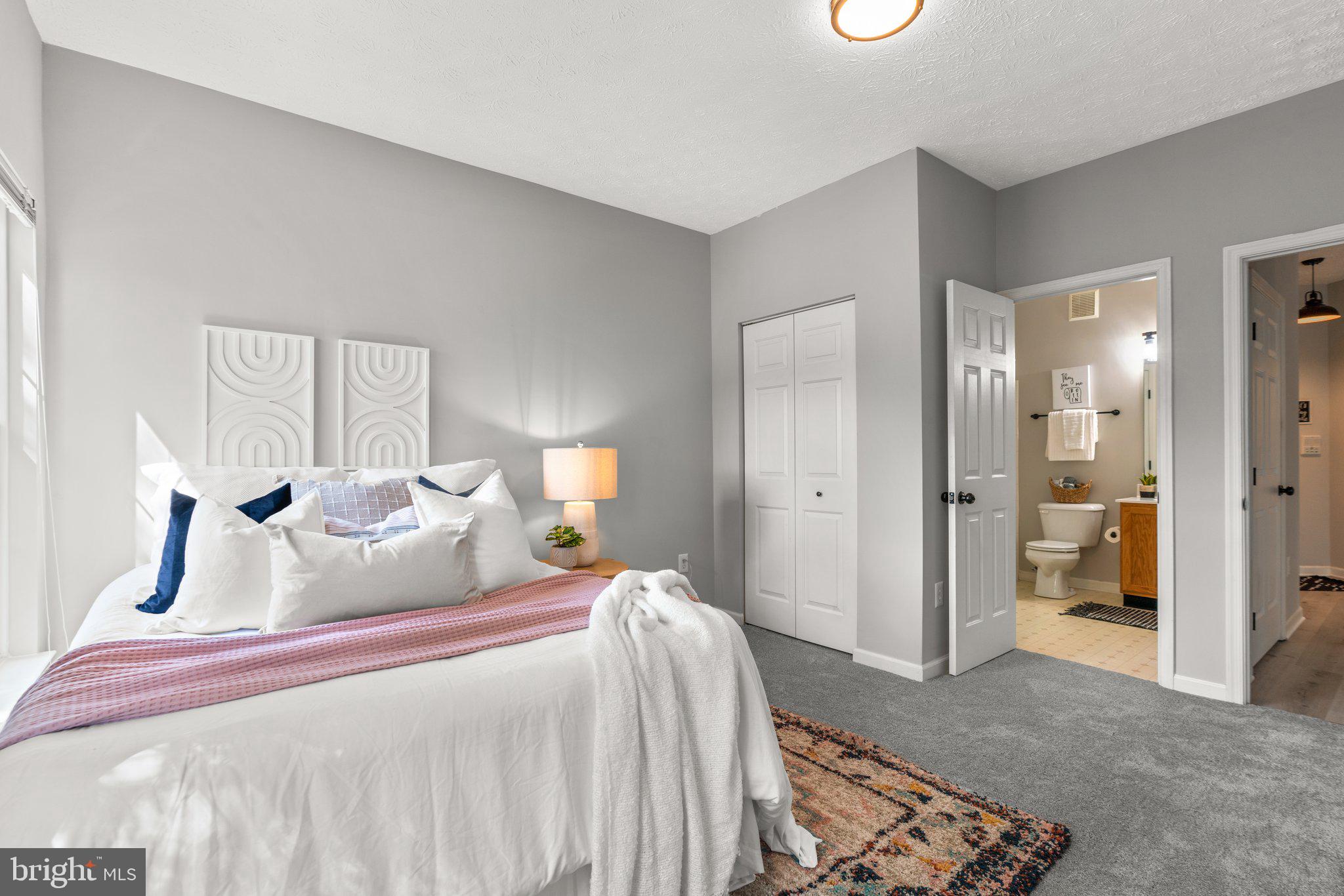 PINEY ORCHARD - Residential