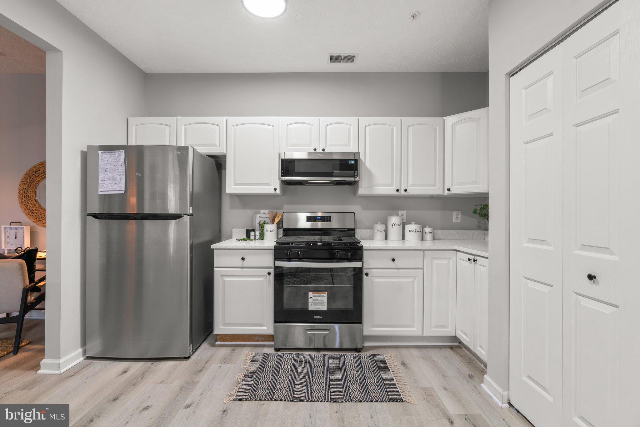 PINEY ORCHARD - Residential