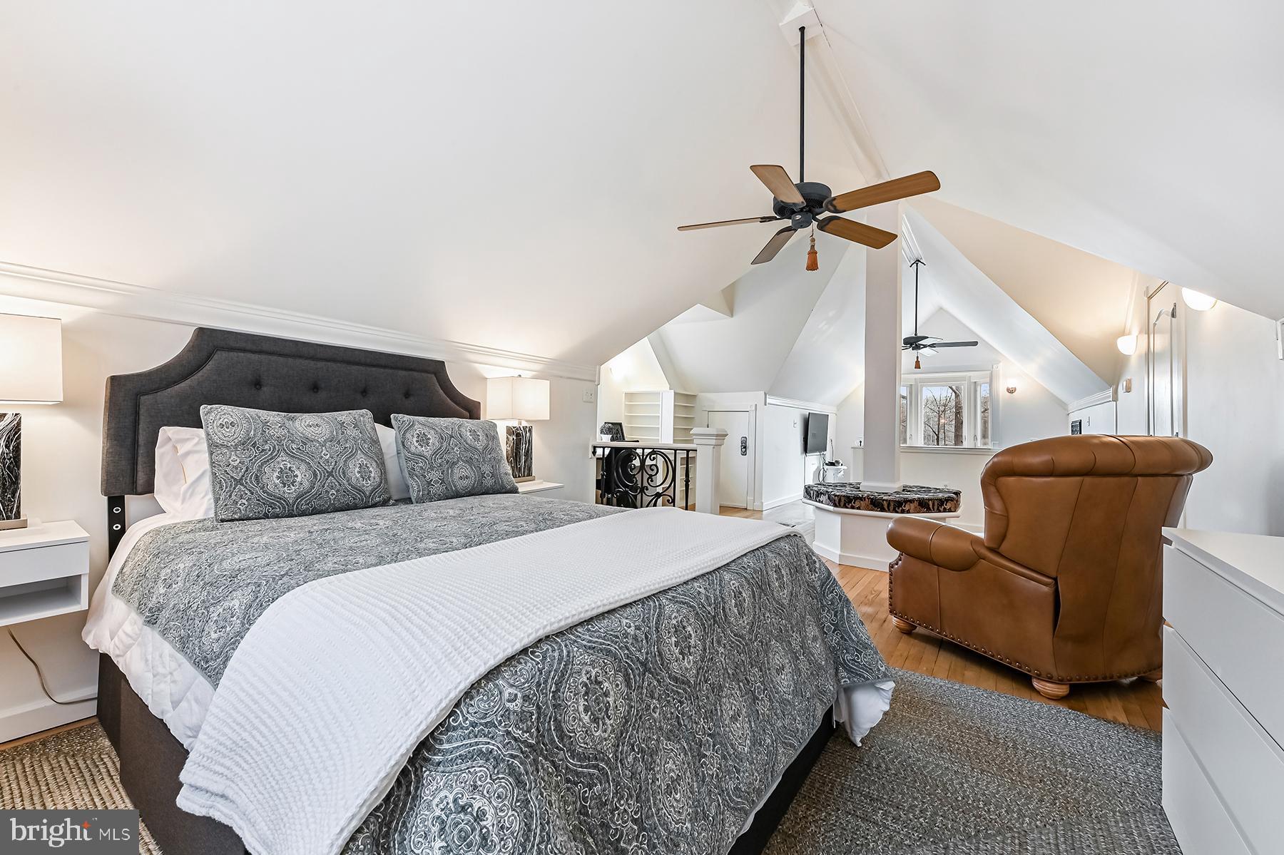 SOUTH CREEK VIEW - Residential