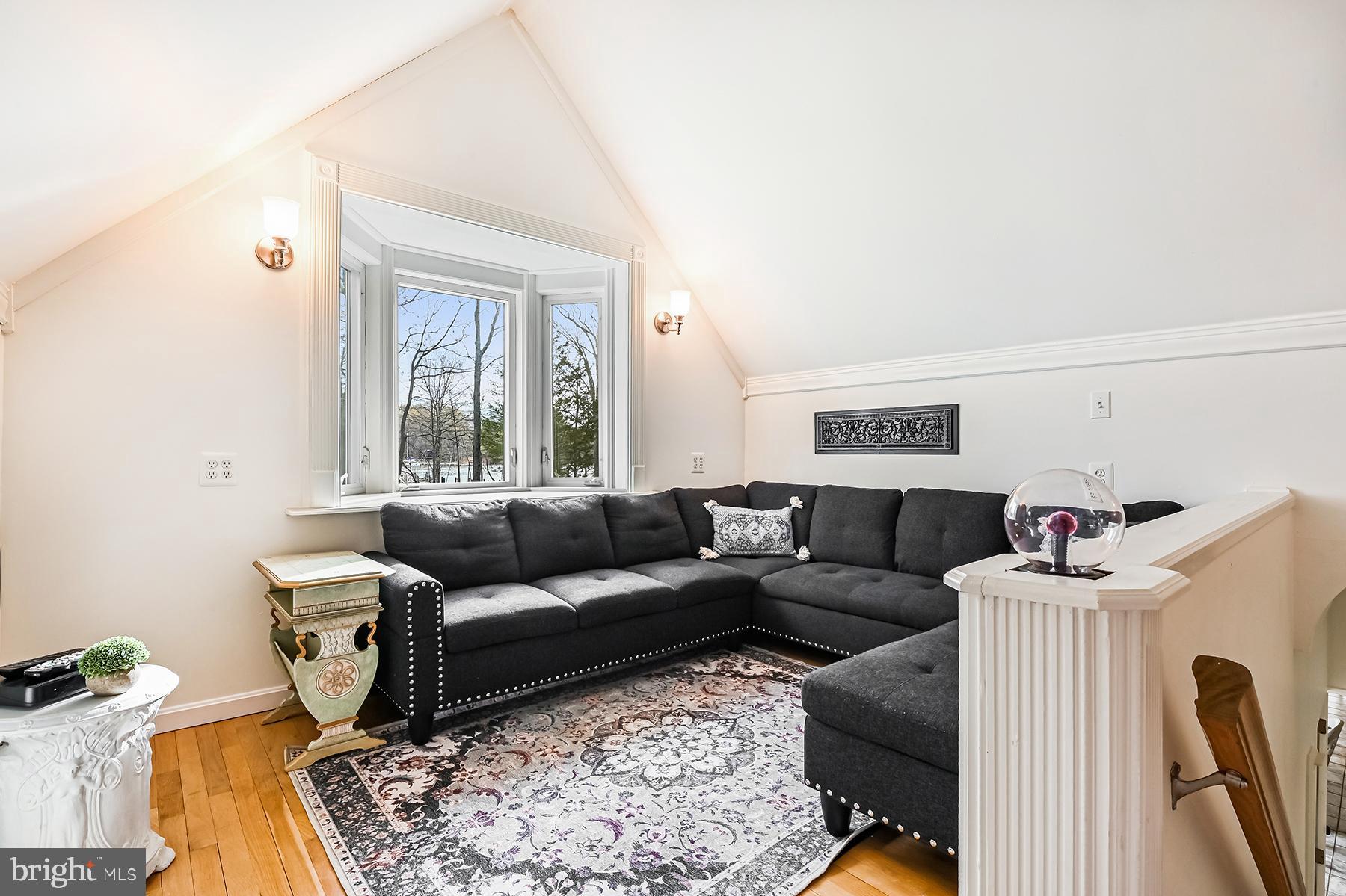 SOUTH CREEK VIEW - Residential