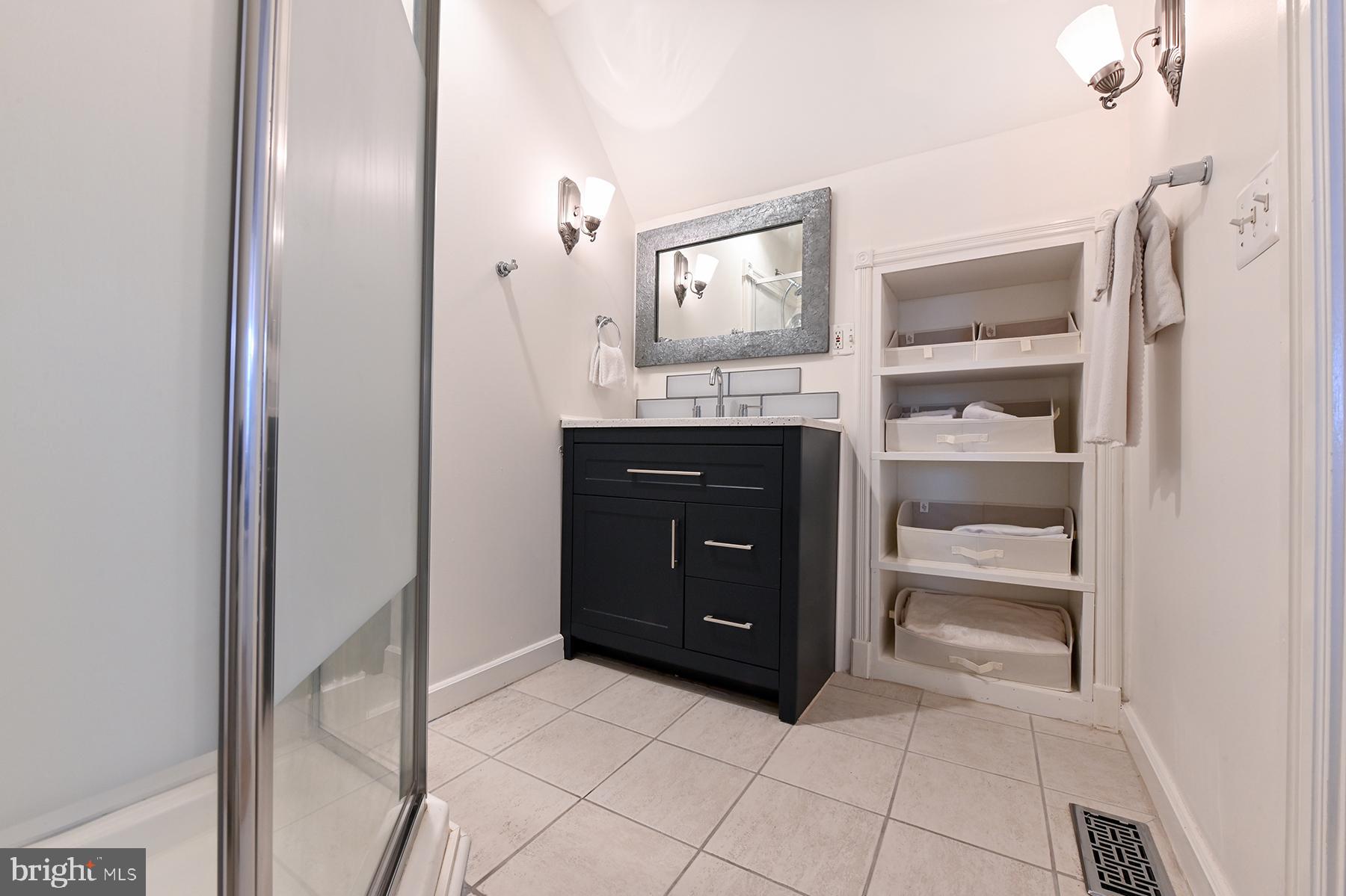 SOUTH CREEK VIEW - Residential