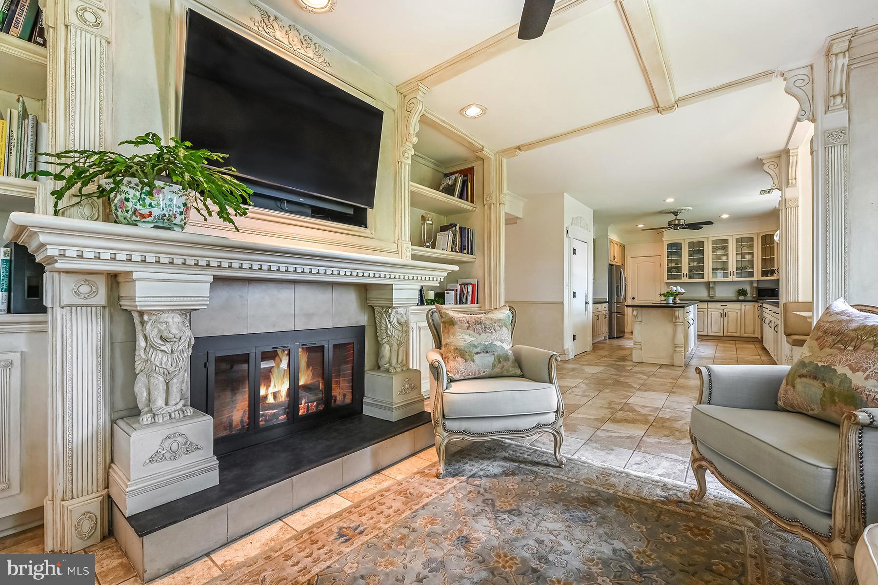 1012 S CREEK VIEW COURT