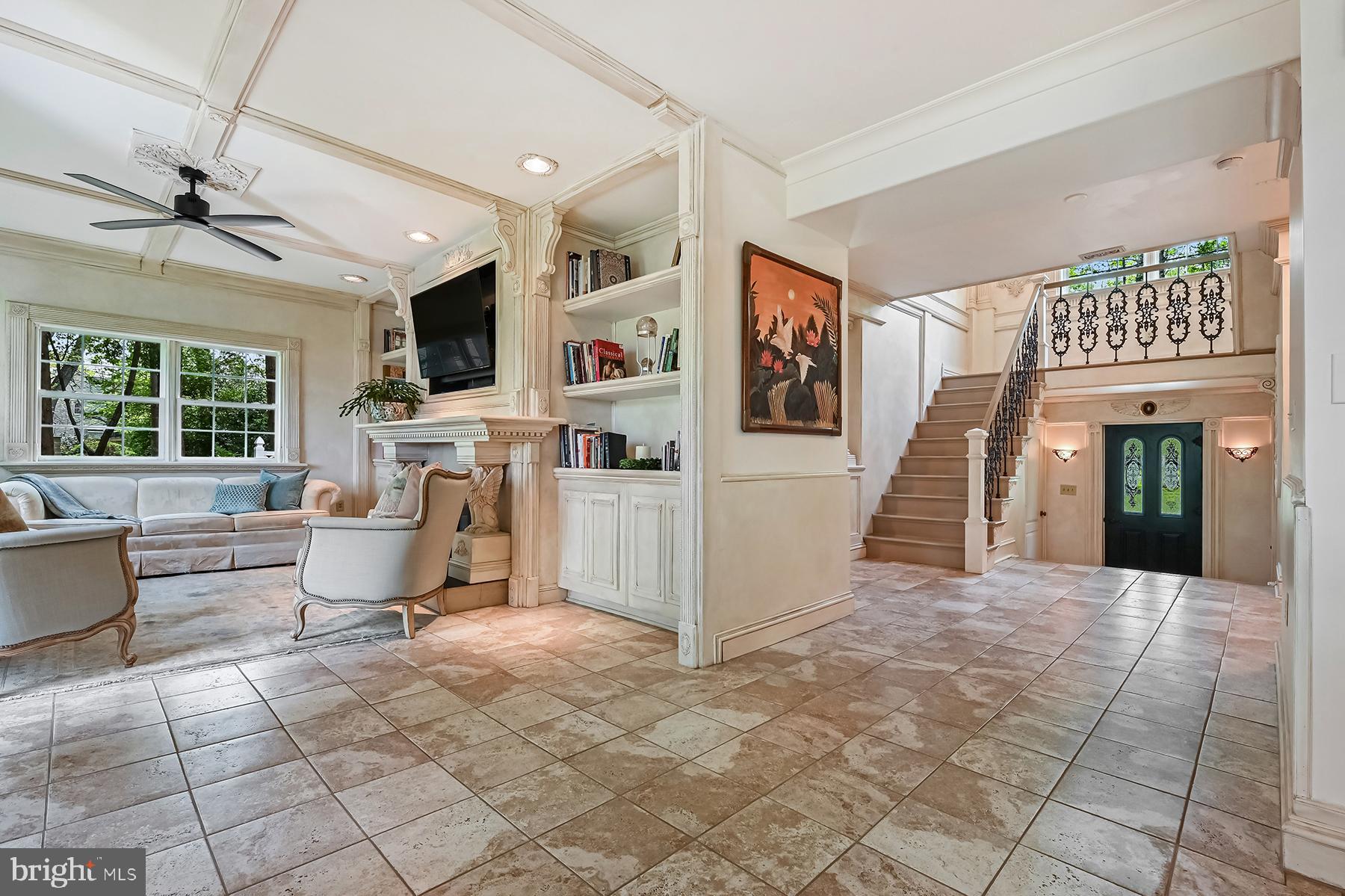 1012 S CREEK VIEW COURT