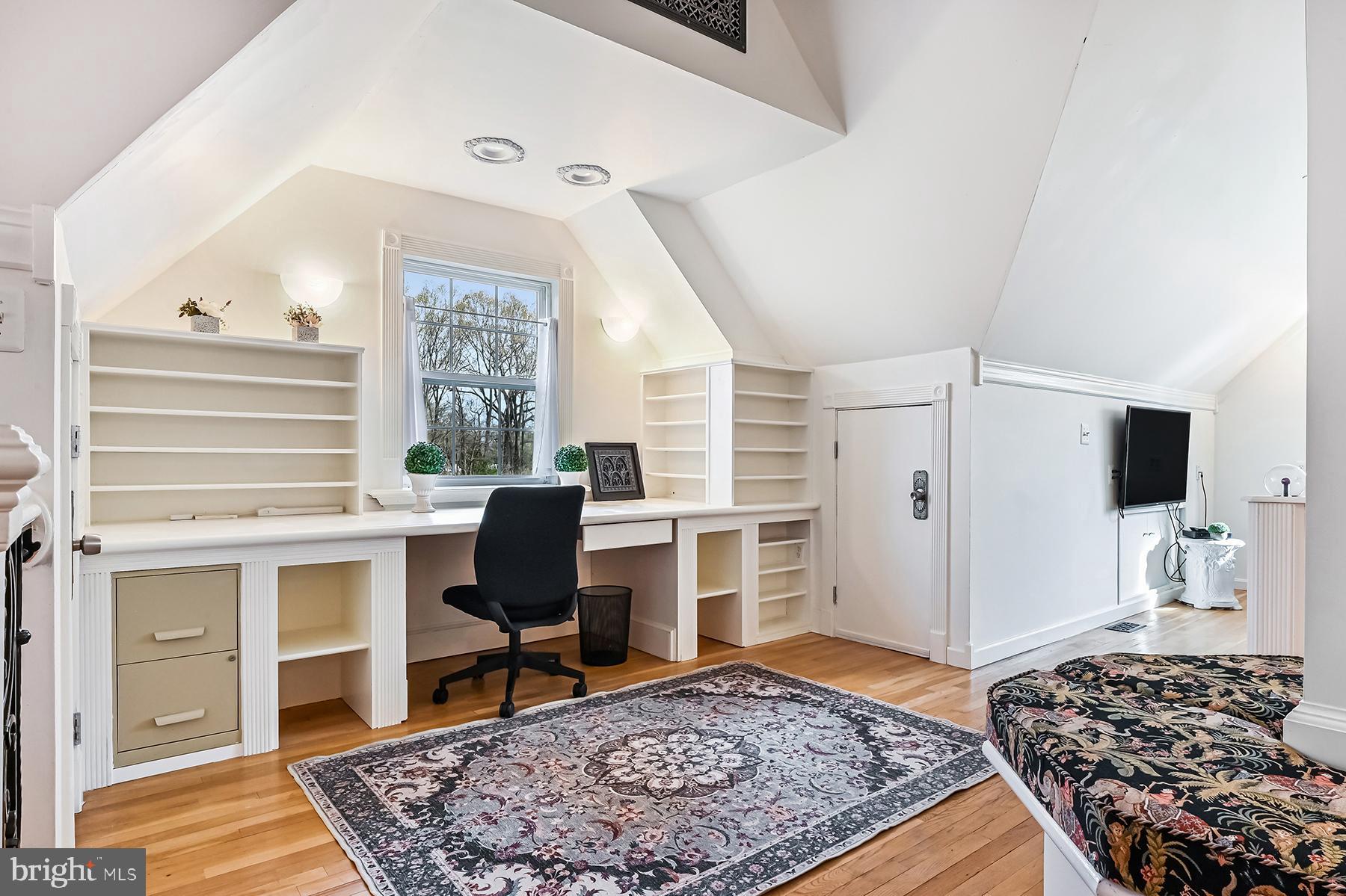 SOUTH CREEK VIEW - Residential