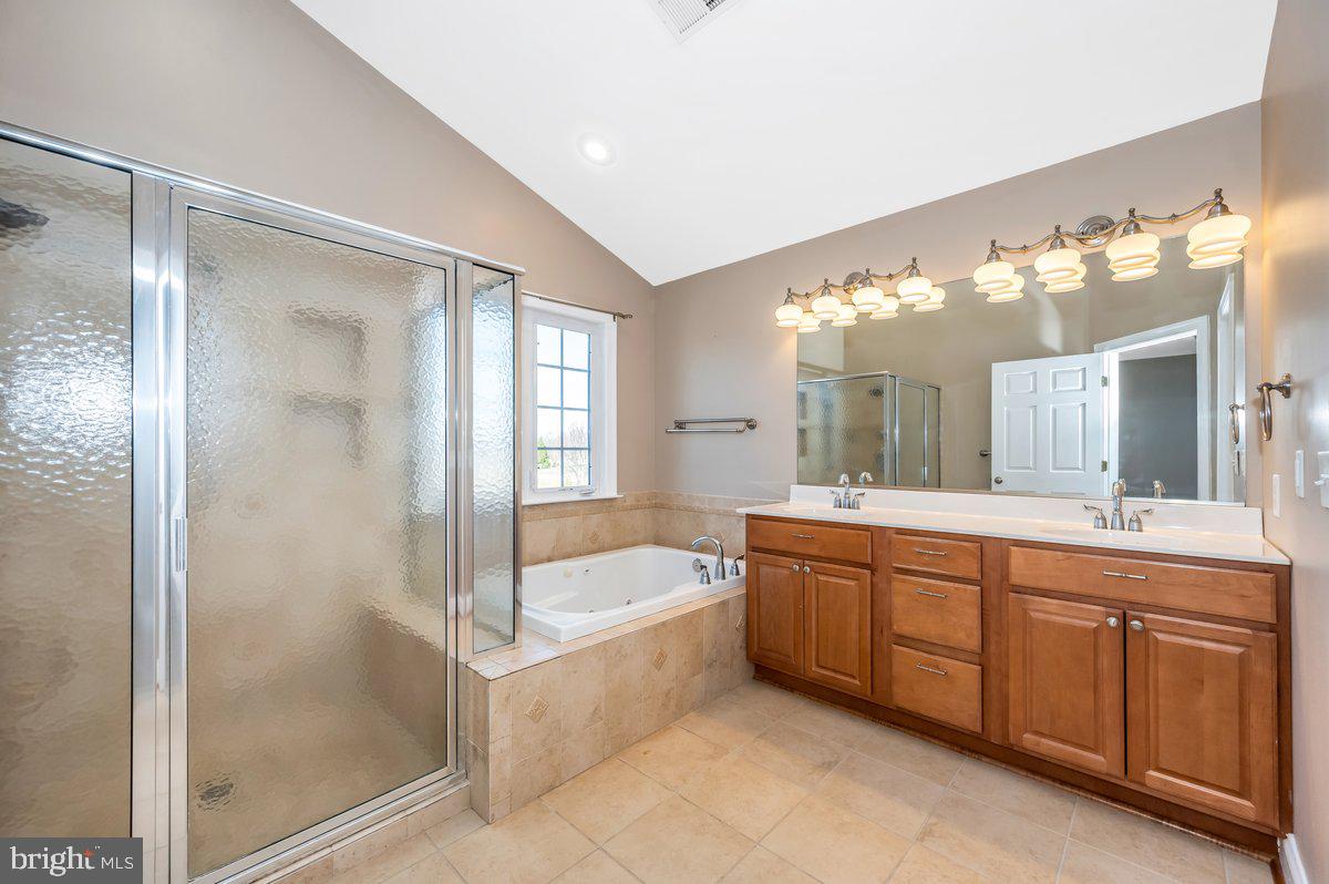 SUMMIT VIEW ESTATES - Residential