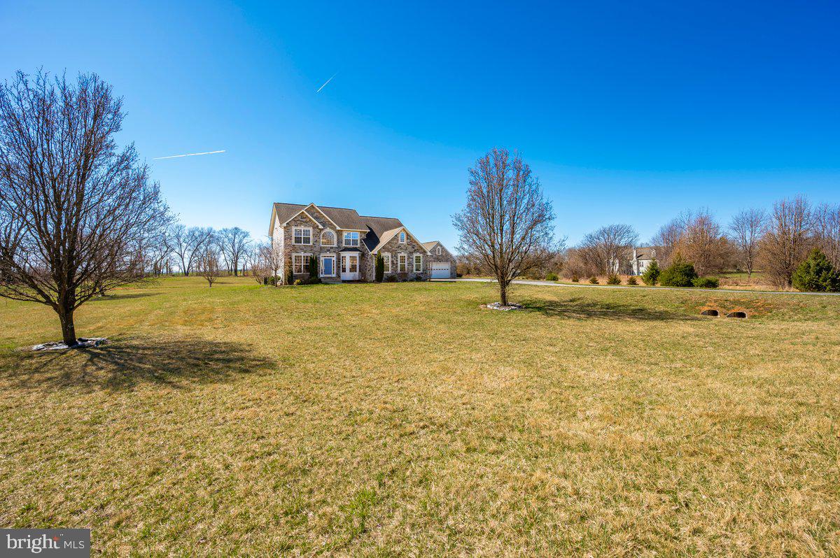 SUMMIT VIEW ESTATES - Residential