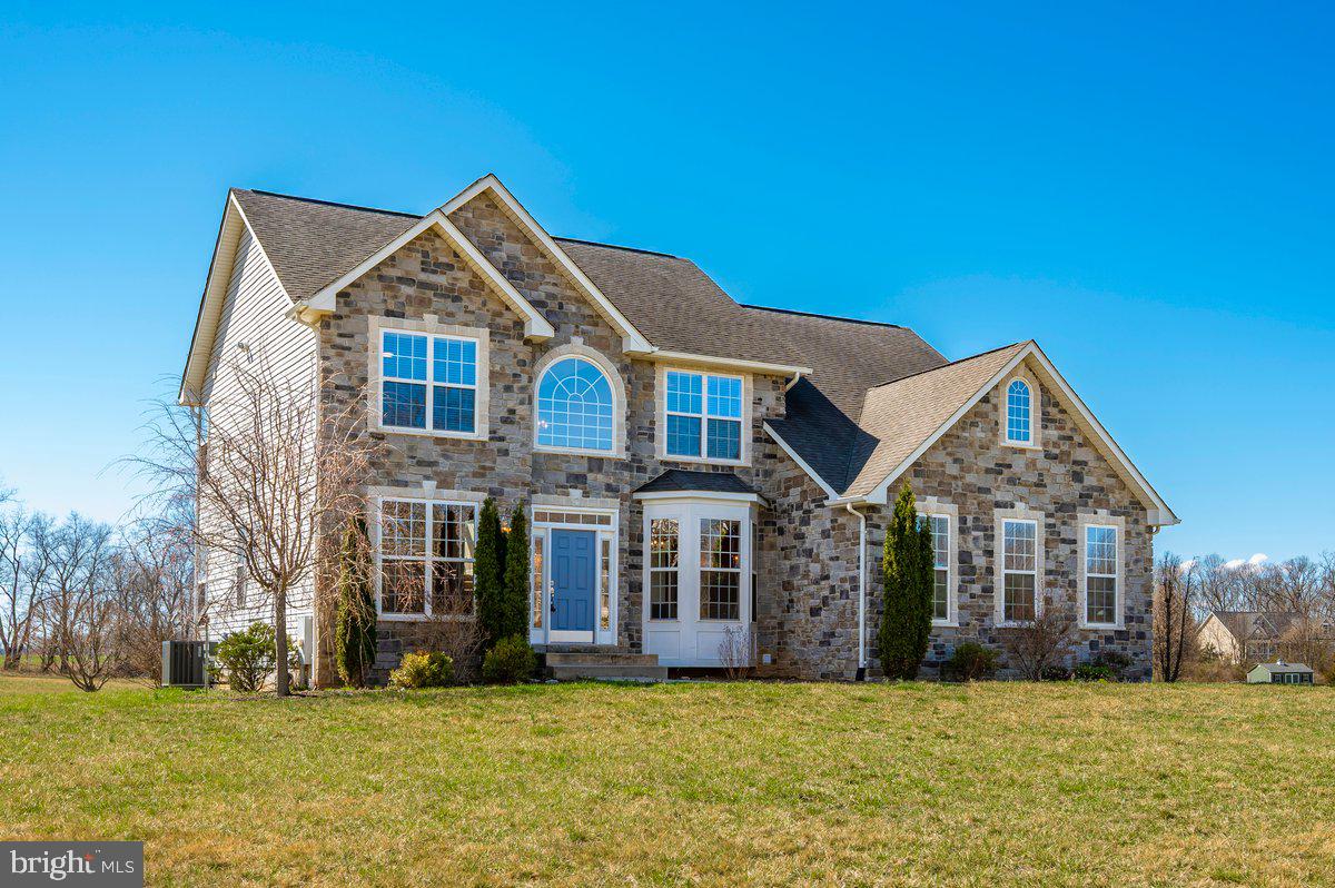 SUMMIT VIEW ESTATES - Residential