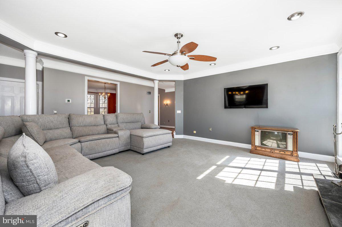 SUMMIT VIEW ESTATES - Residential