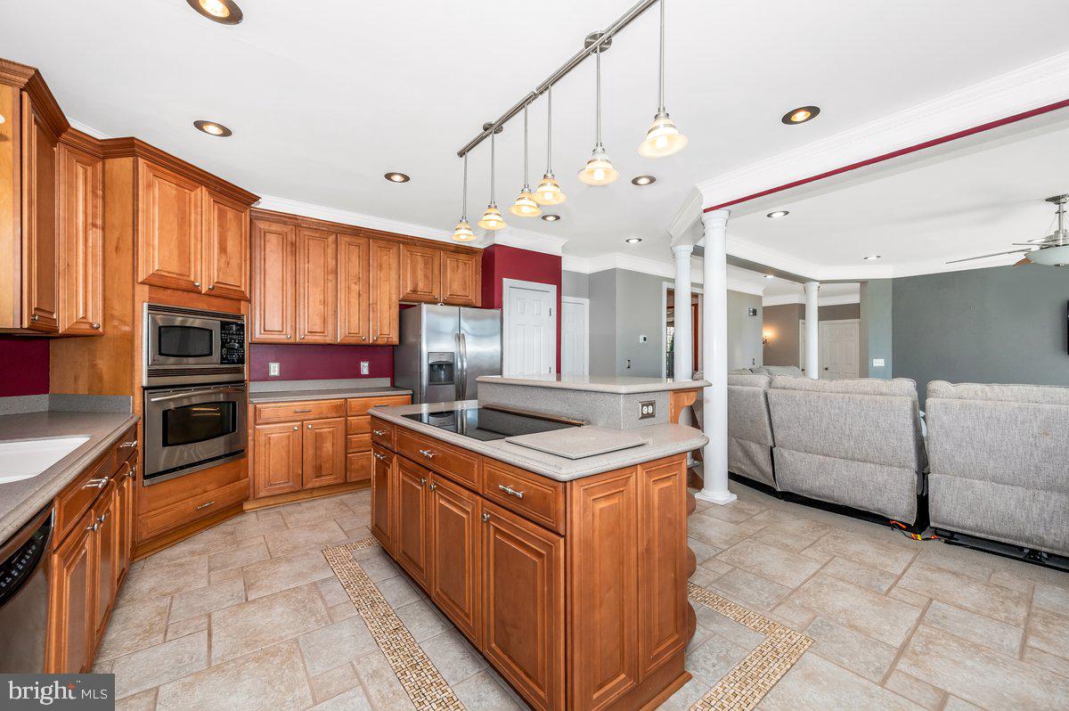 SUMMIT VIEW ESTATES - Residential