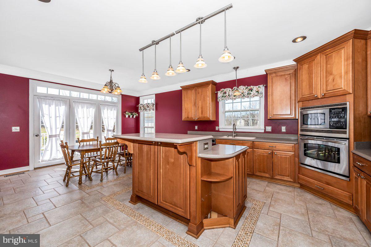 SUMMIT VIEW ESTATES - Residential