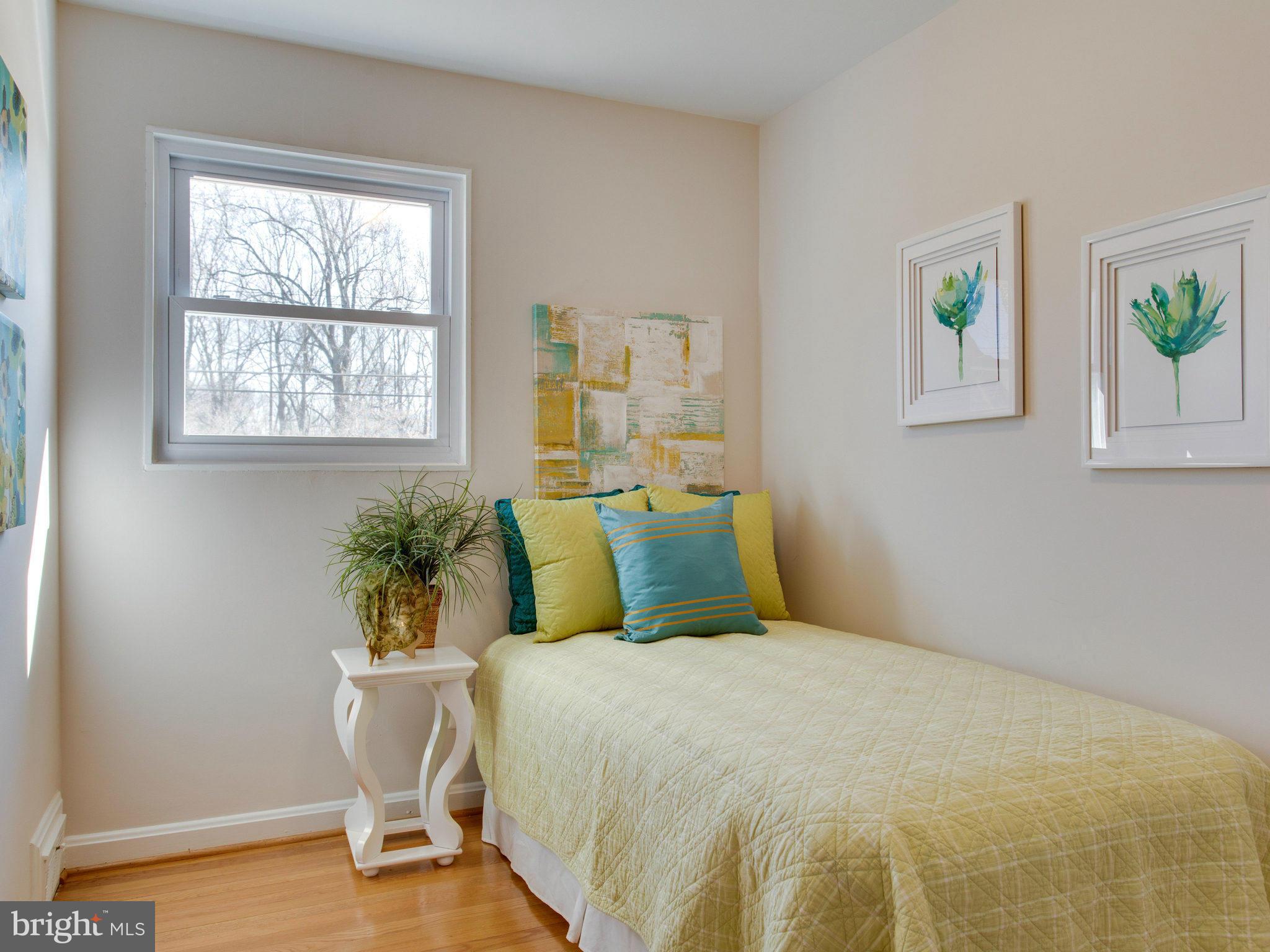 BROYHILL PARK - Residential