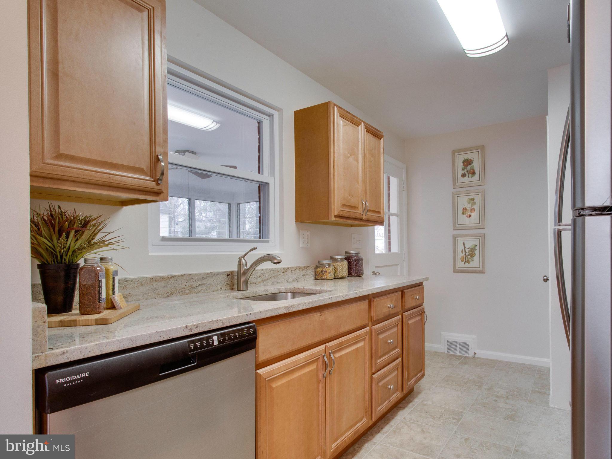 BROYHILL PARK - Residential