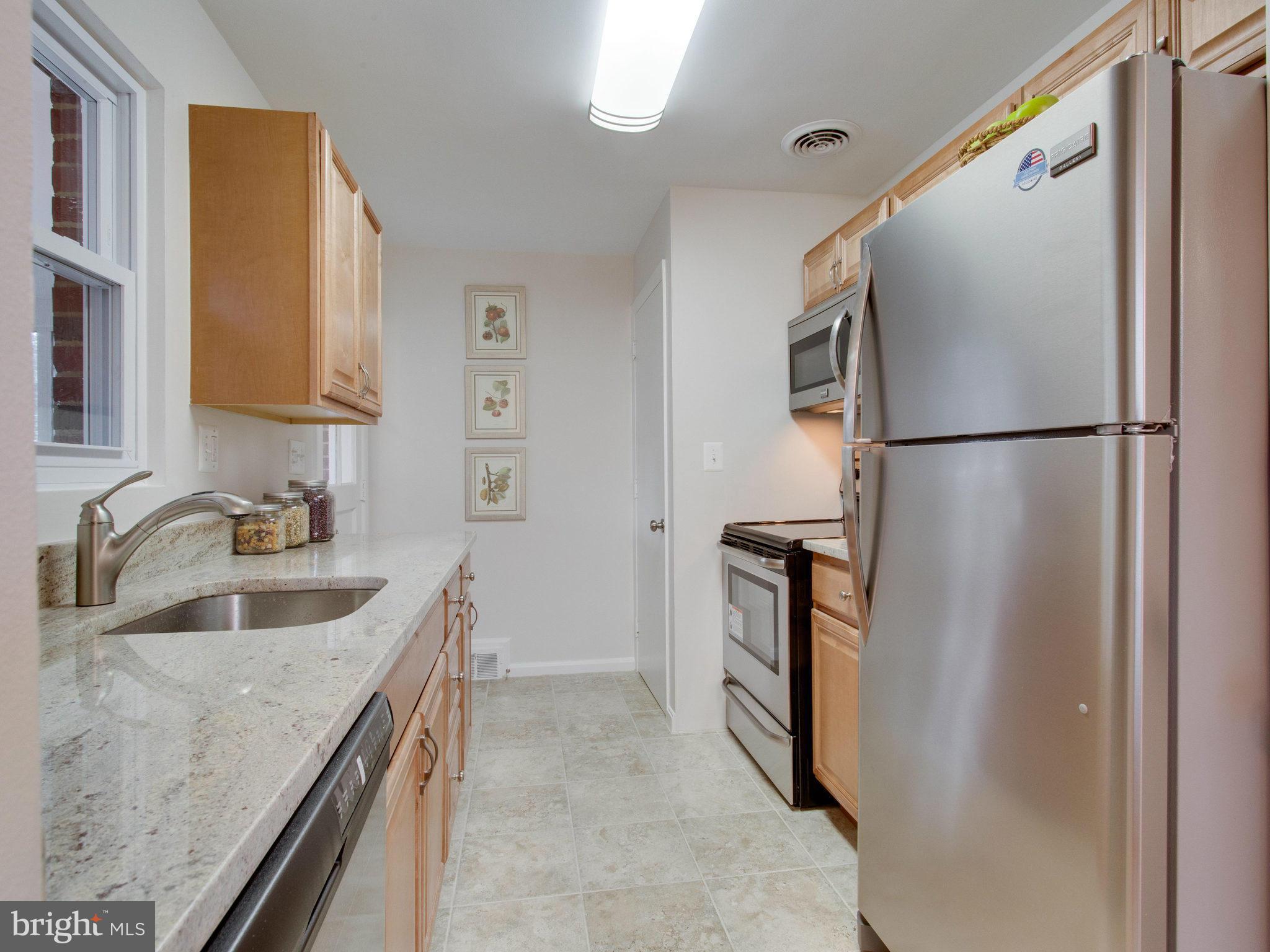 BROYHILL PARK - Residential