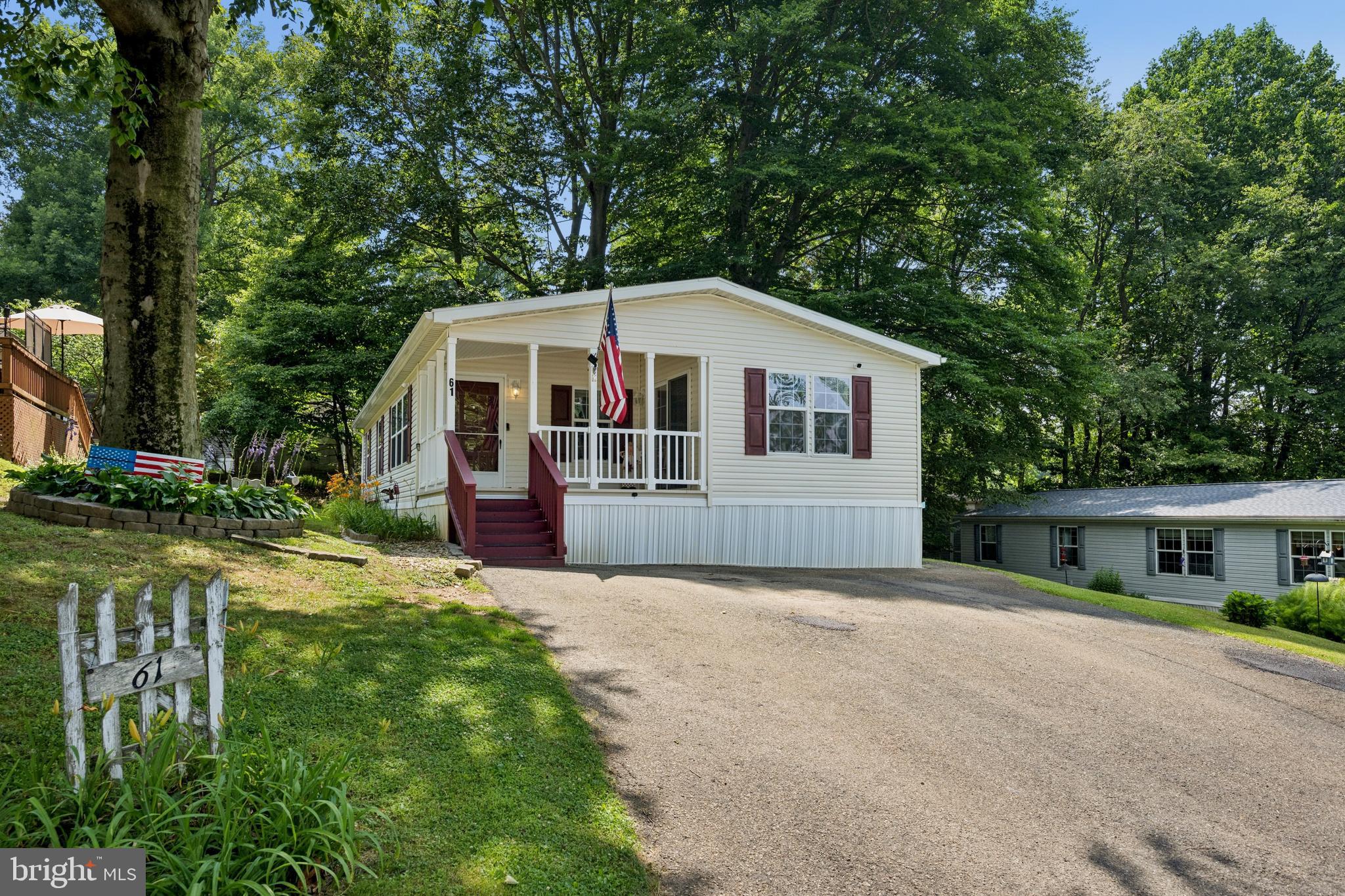 61 GLEN ROY ROAD