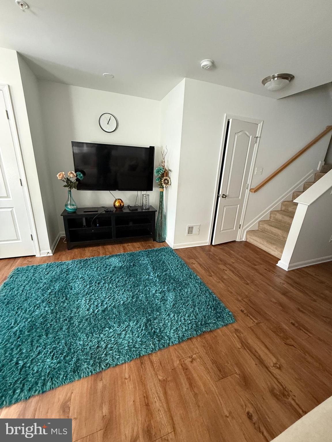 RESERVOIR RIDGE - Residential Lease