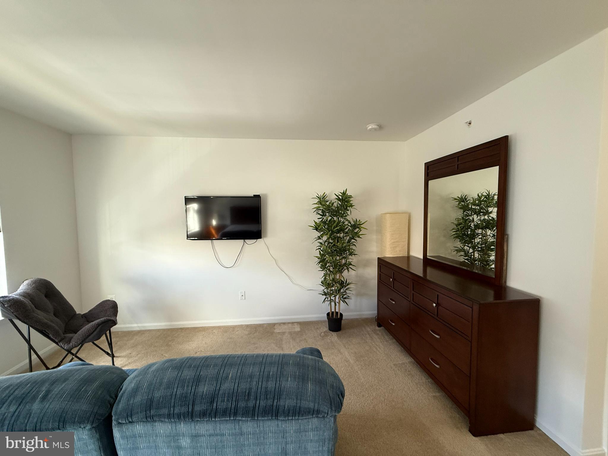 RESERVOIR RIDGE - Residential Lease