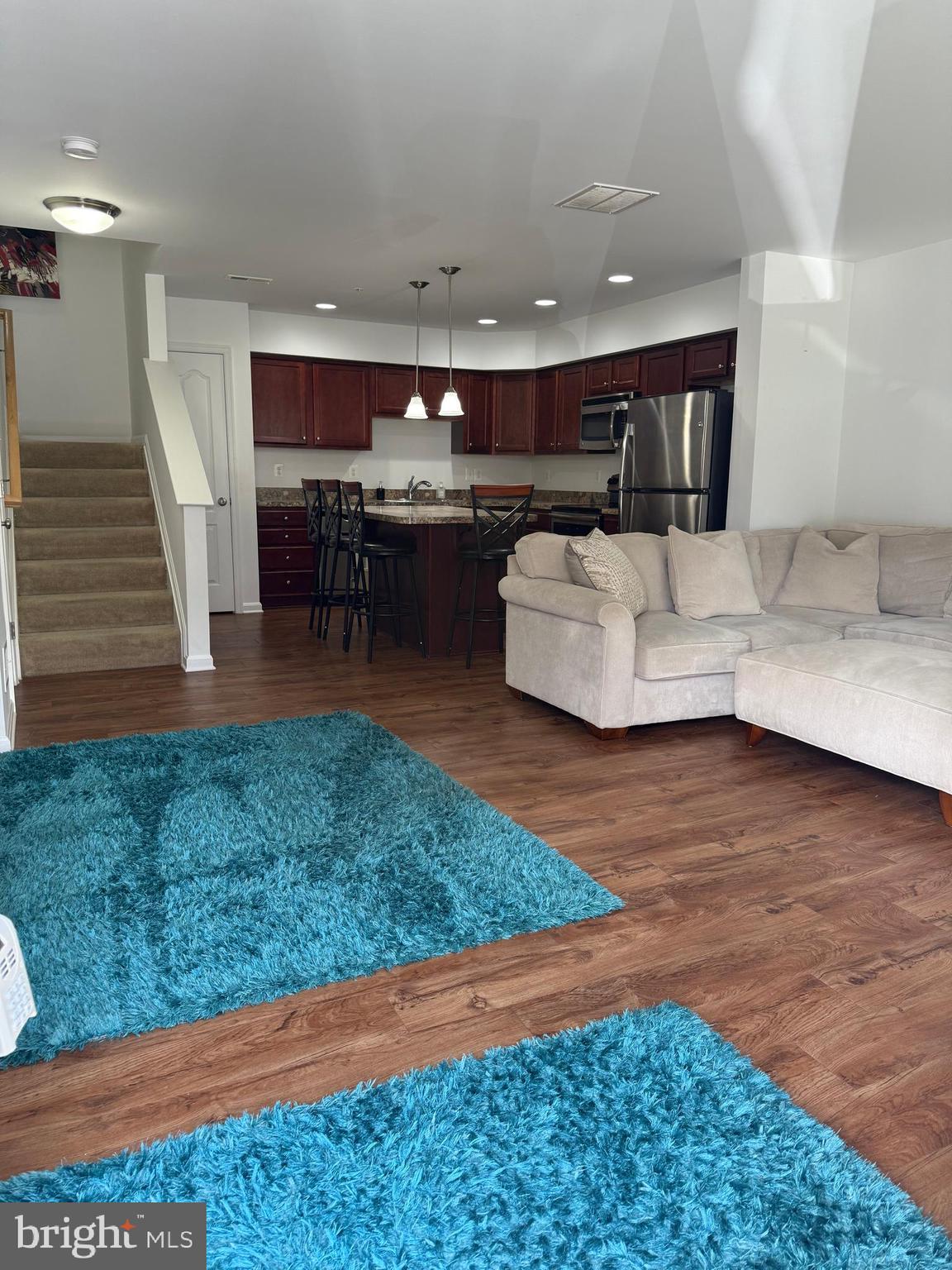 RESERVOIR RIDGE - Residential Lease