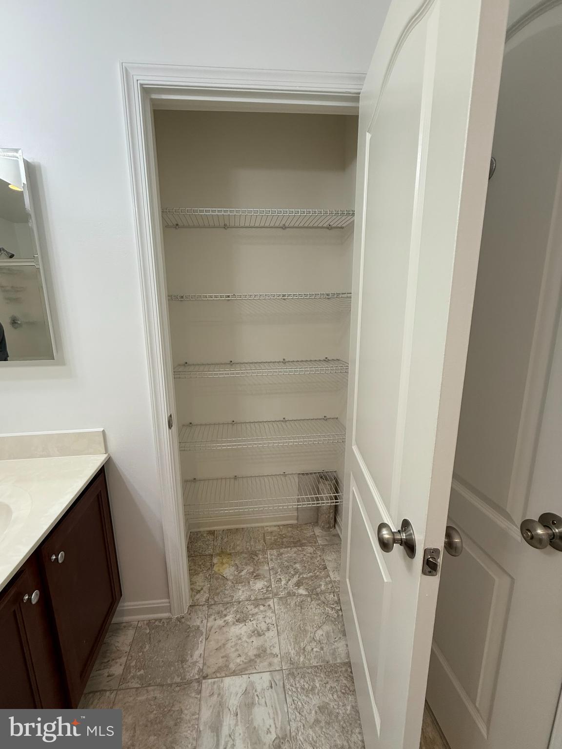 RESERVOIR RIDGE - Residential Lease