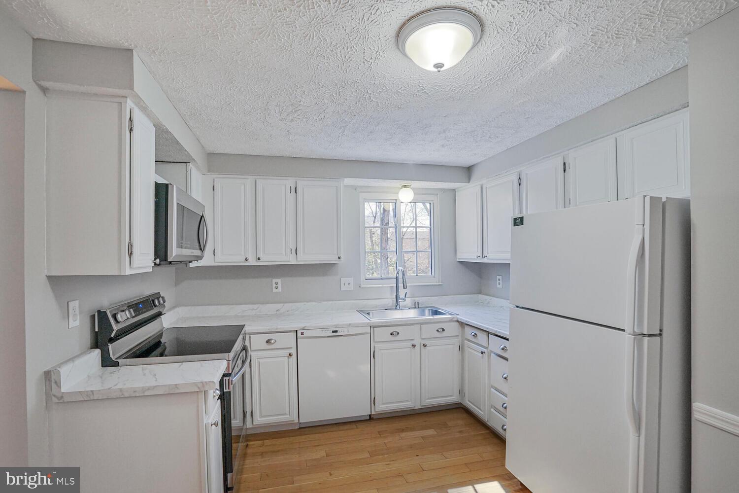 NEWINGTON FOREST - Residential