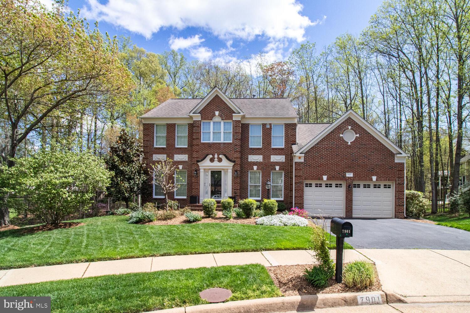 7901 BRACKSFORD COURT