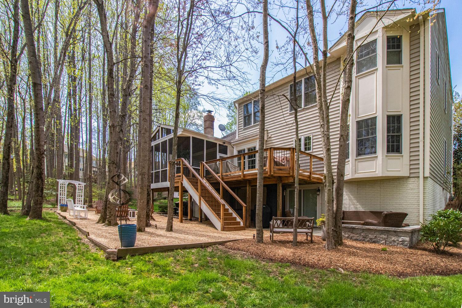 7901 BRACKSFORD COURT
