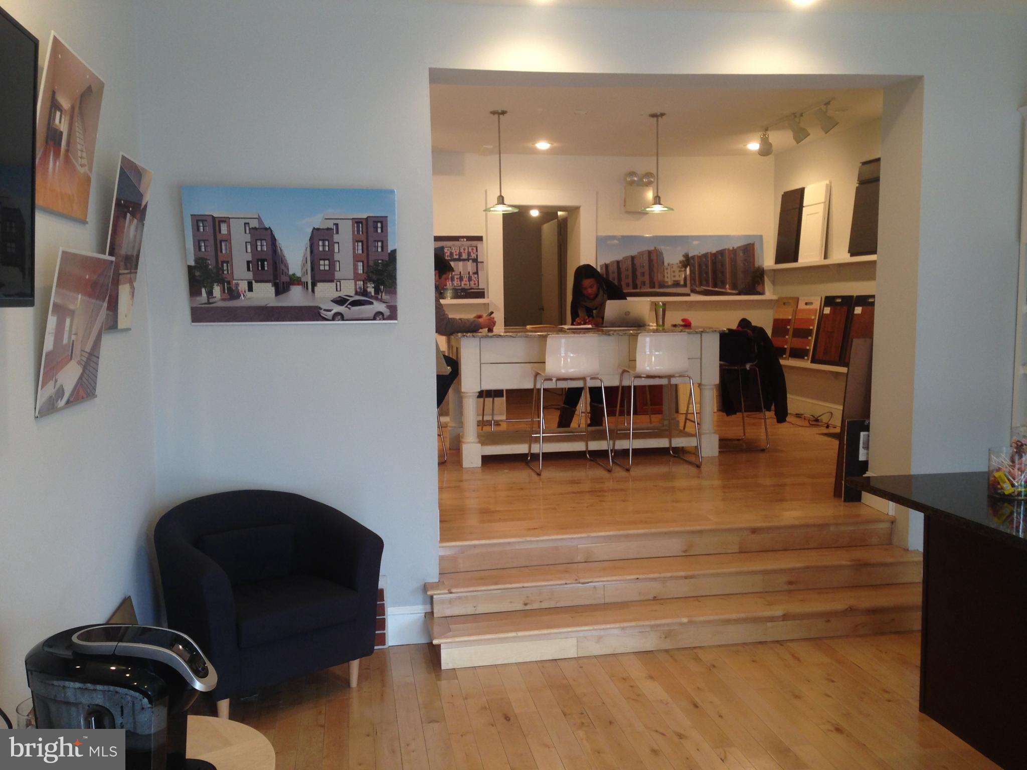 MANAYUNK - Commercial Sale