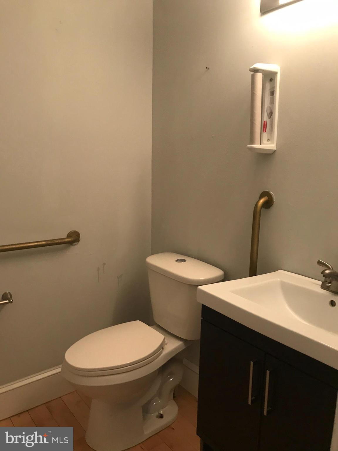 MANAYUNK - Commercial Sale