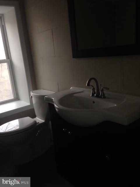 MANAYUNK - Commercial Sale