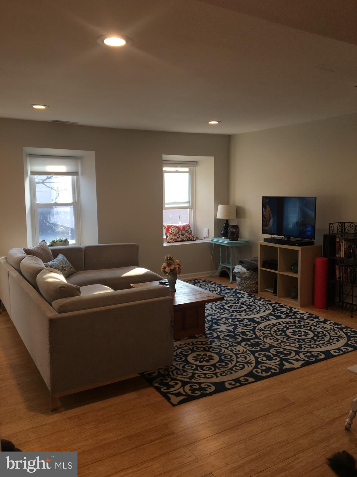 MANAYUNK - Commercial Sale
