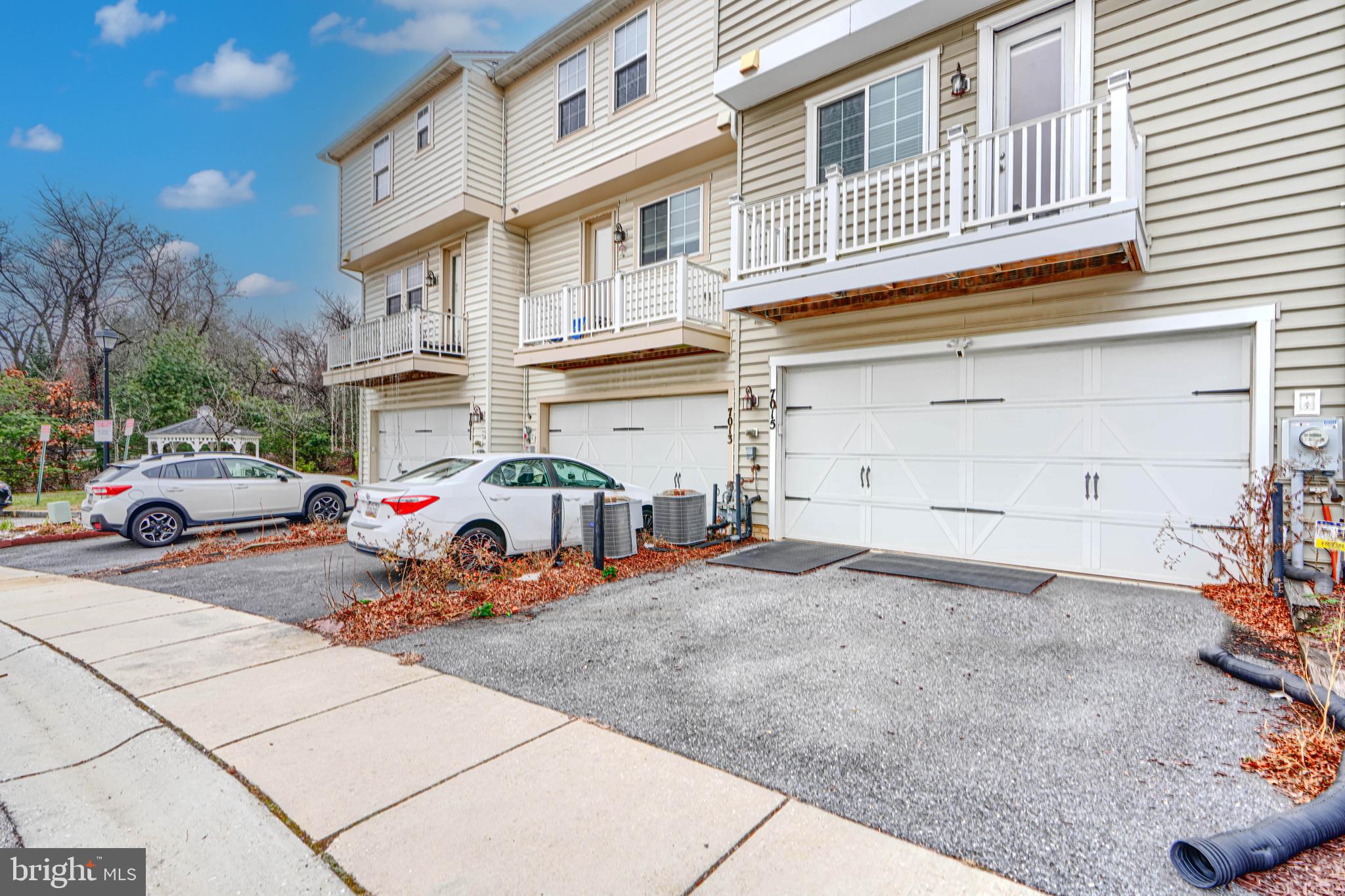 FOX HUNT ESTATES - Residential