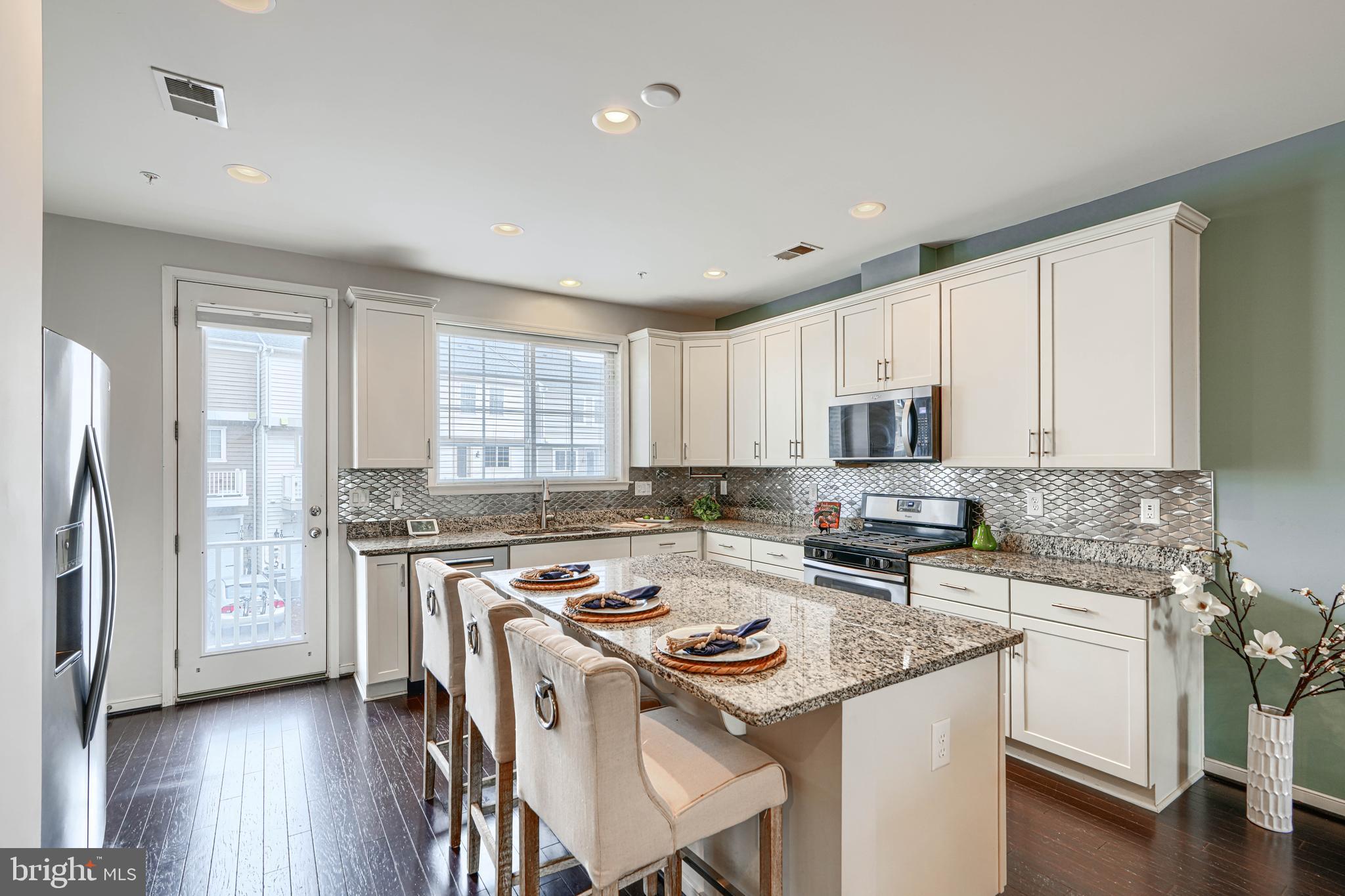 FOX HUNT ESTATES - Residential