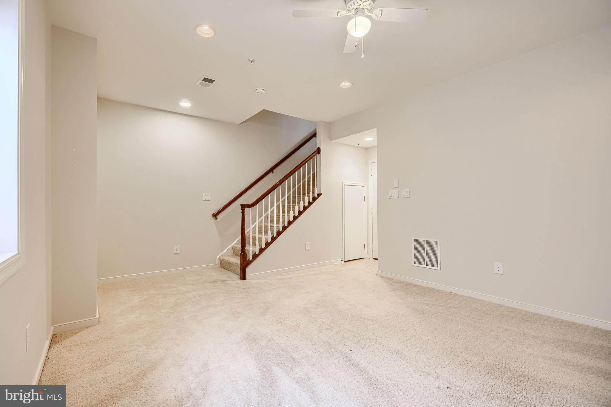 FOX HUNT ESTATES - Residential