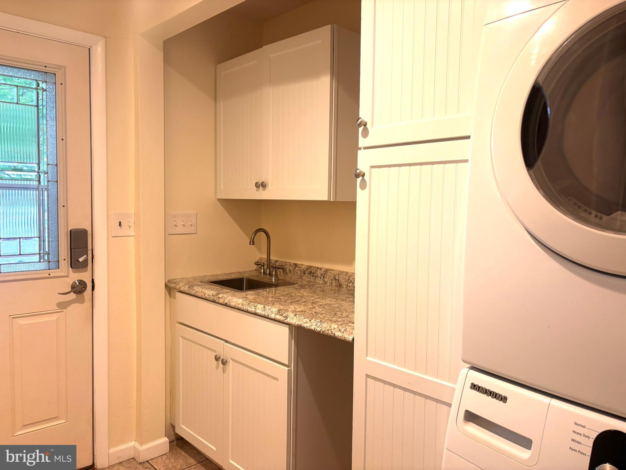 THE HILL - Residential