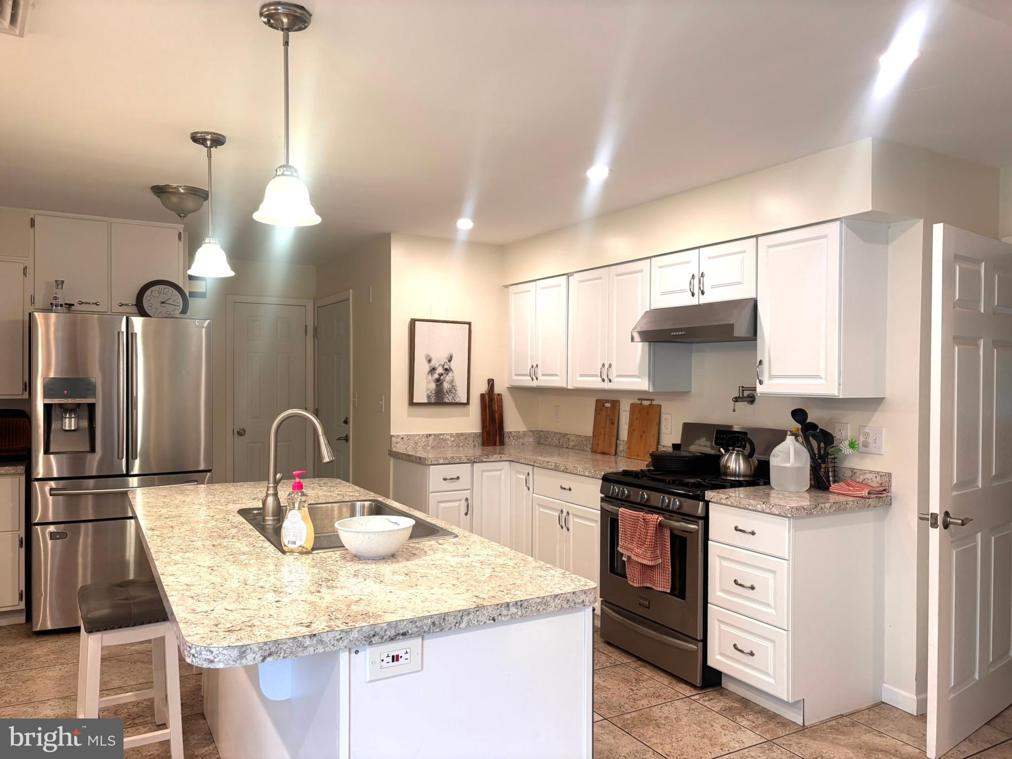 THE HILL - Residential