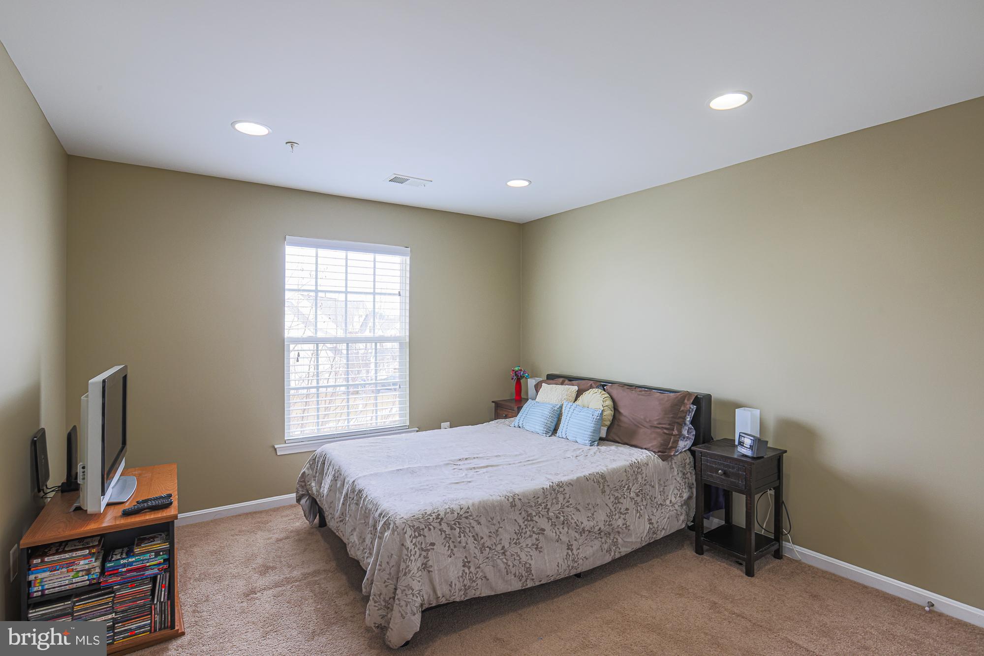 THE PARKE AT MOUNT WASHINGTON - Residential