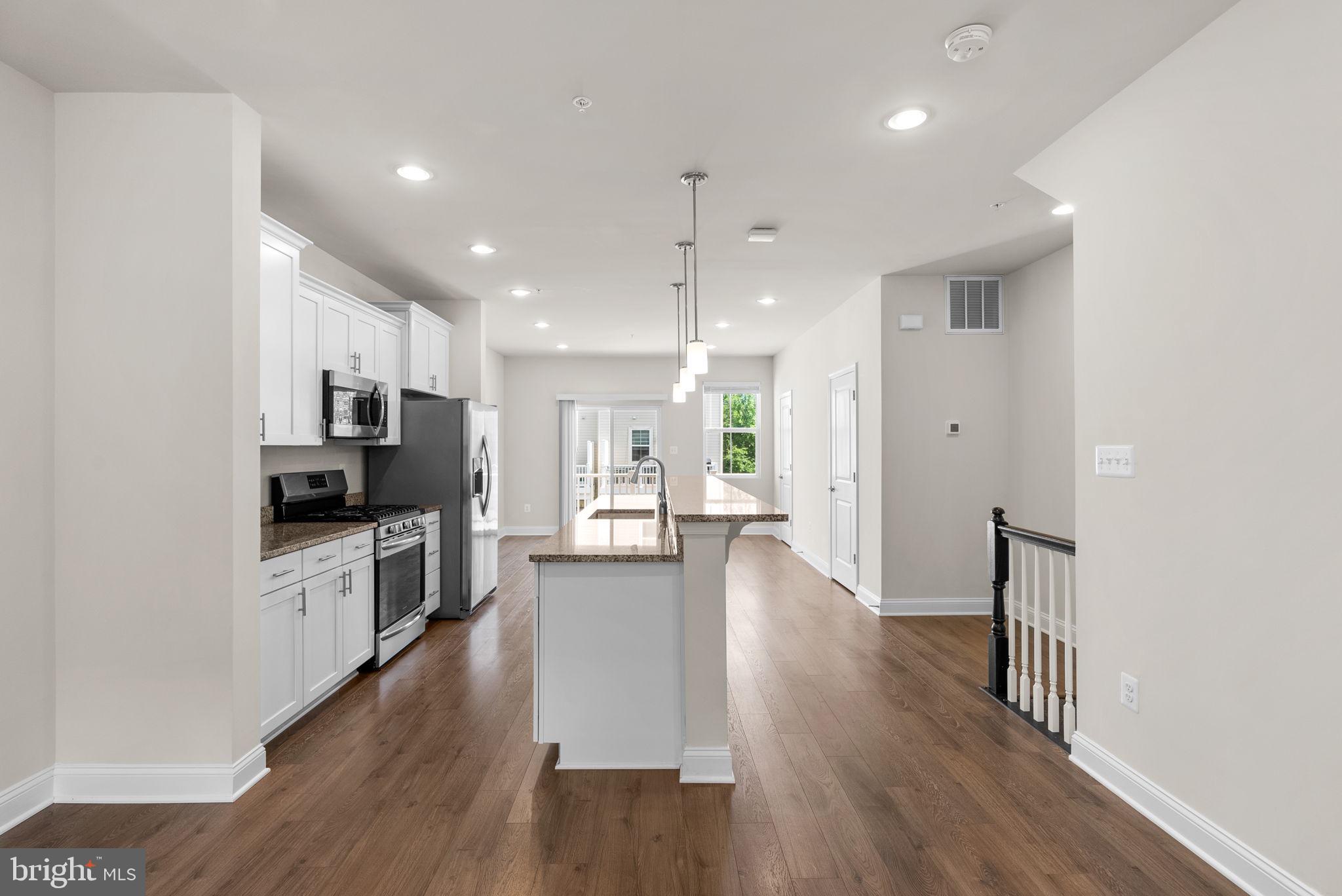 OXFORD SQUARE - Residential