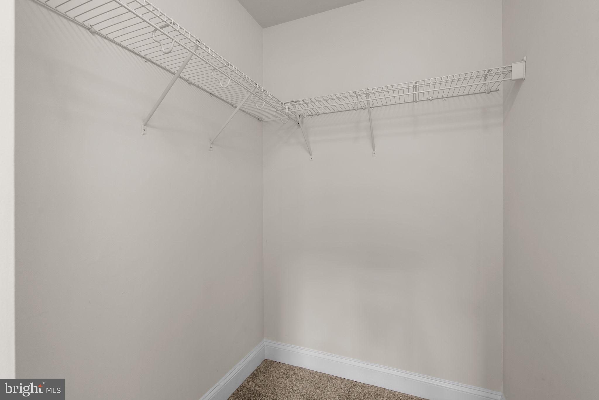 OXFORD SQUARE - Residential