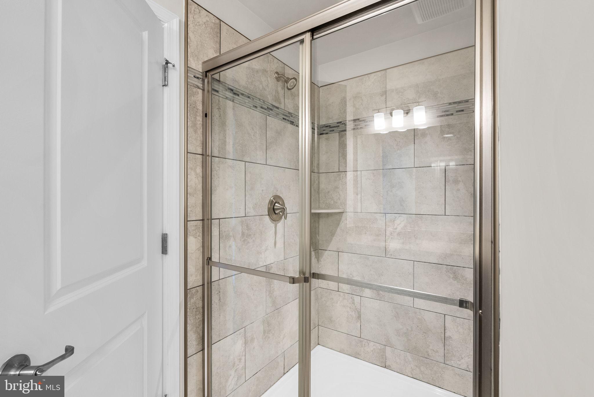 OXFORD SQUARE - Residential