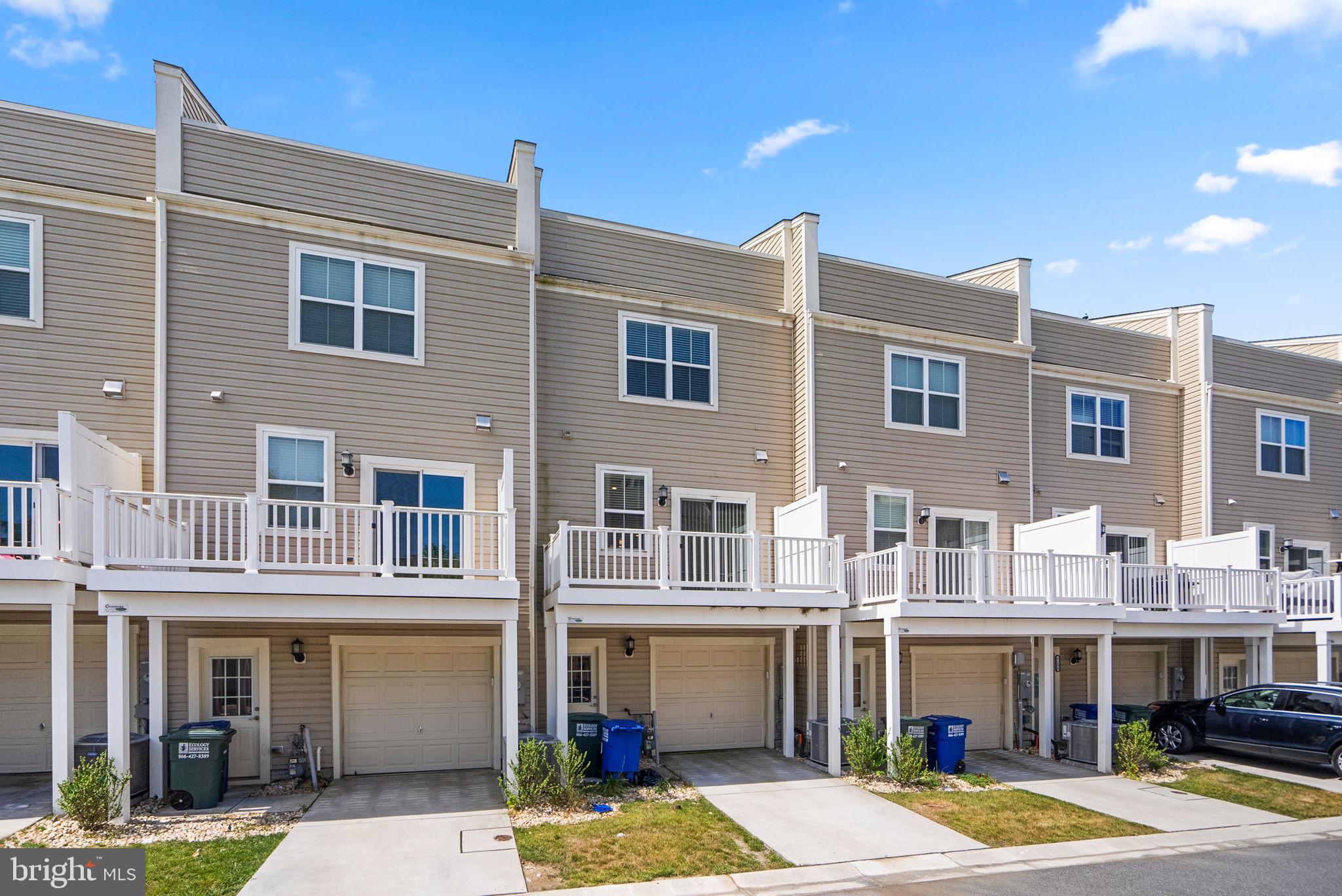 OXFORD SQUARE - Residential