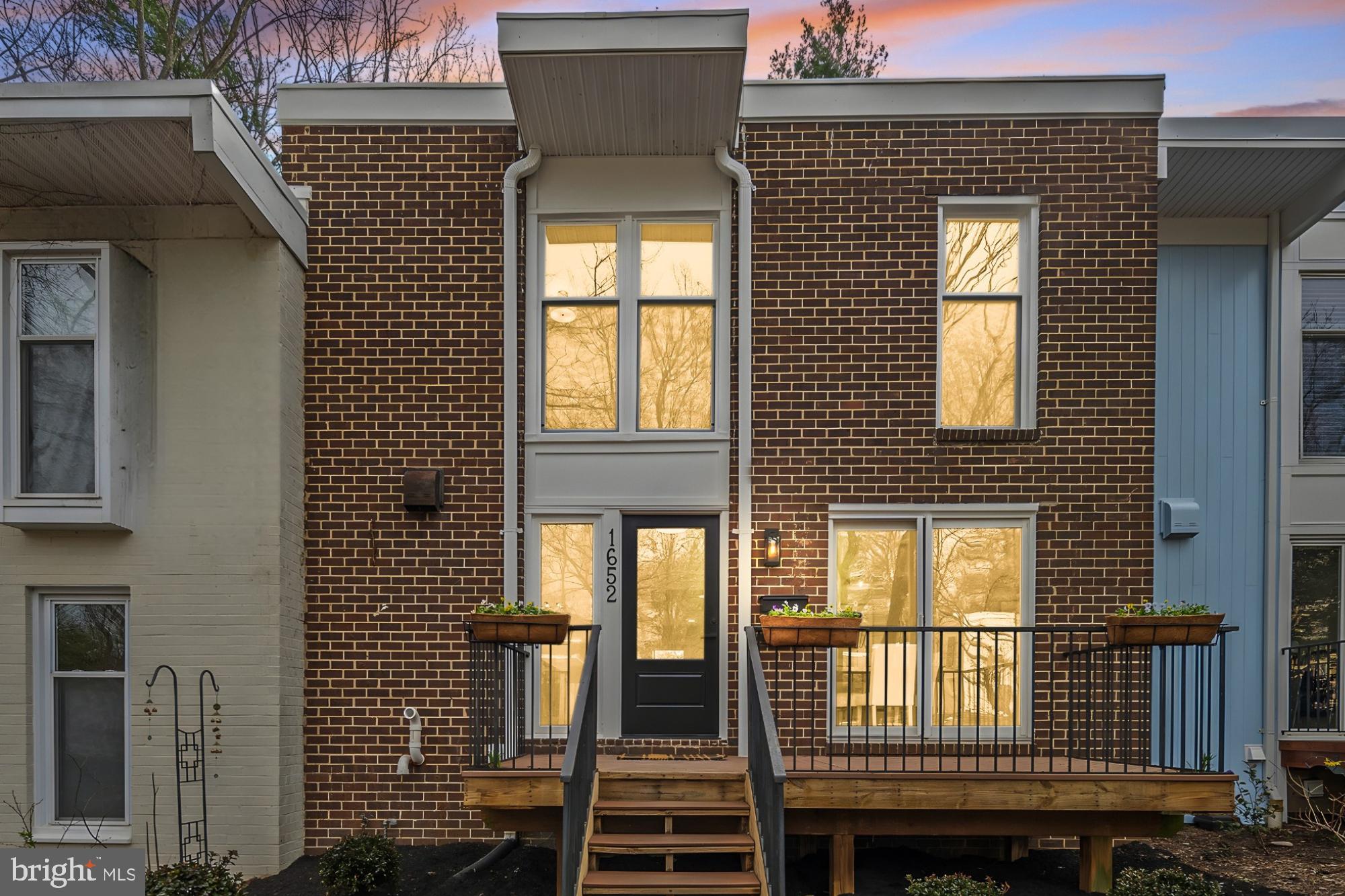 RESTON - Residential