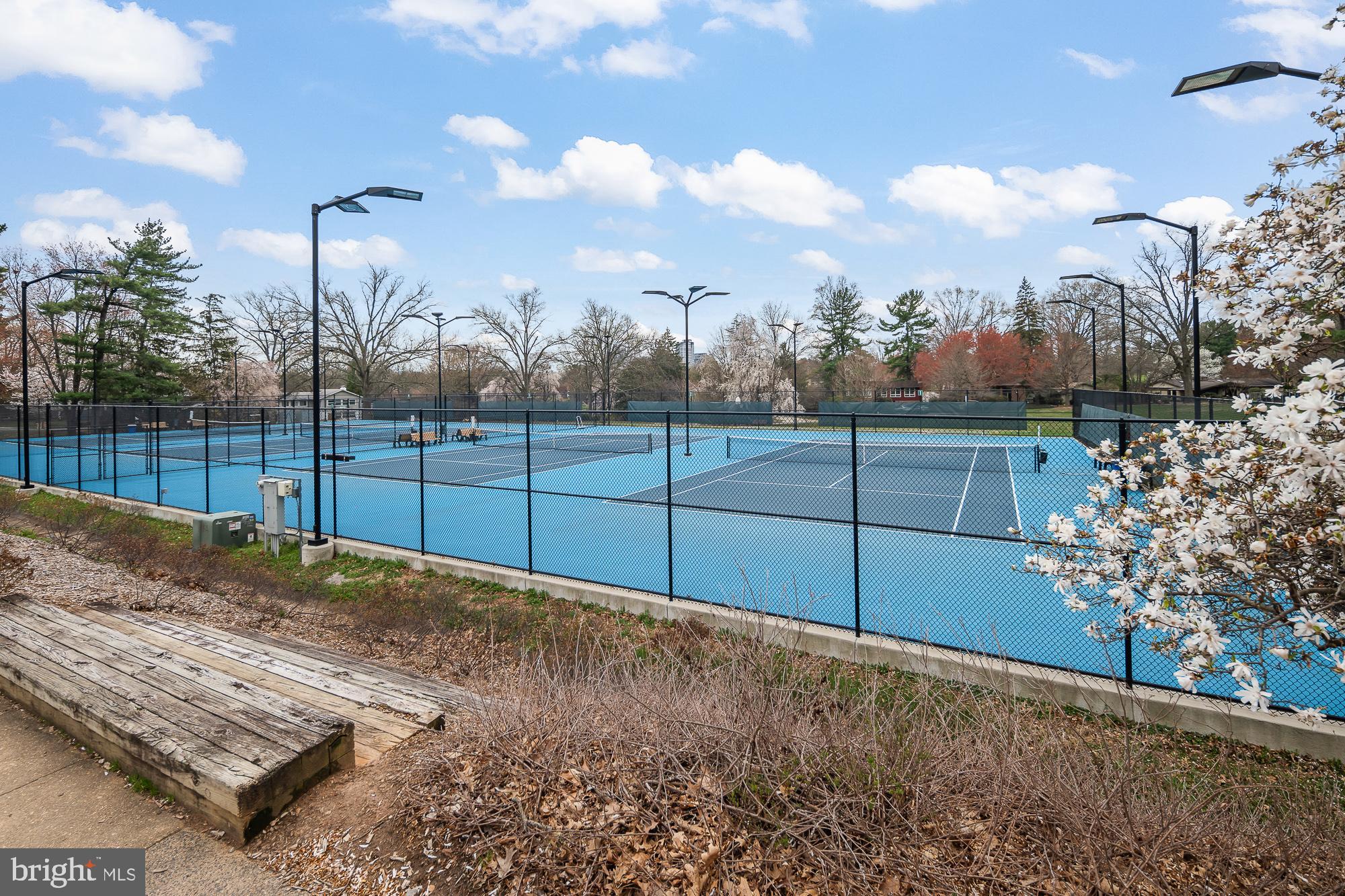 RESTON - Residential