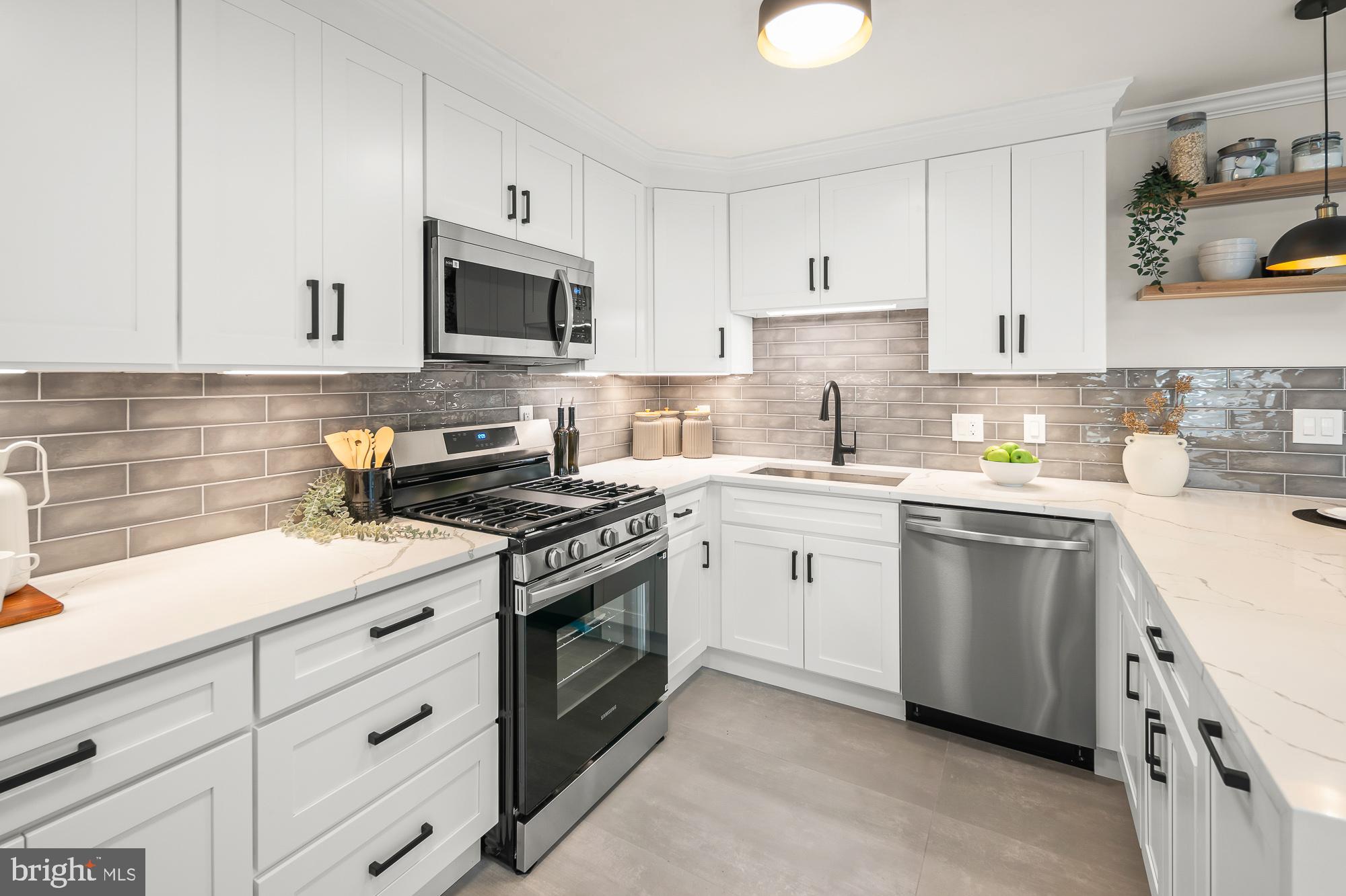 RESTON - Residential