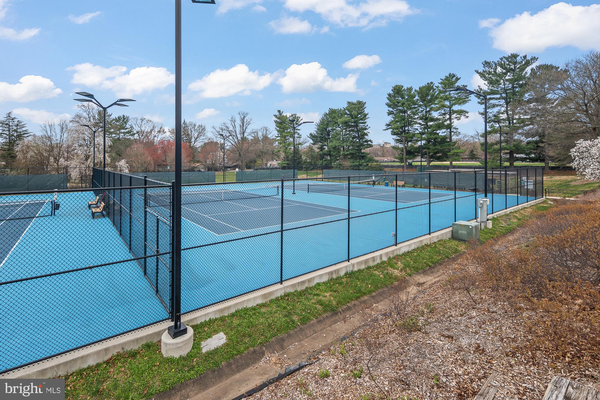 RESTON - Residential