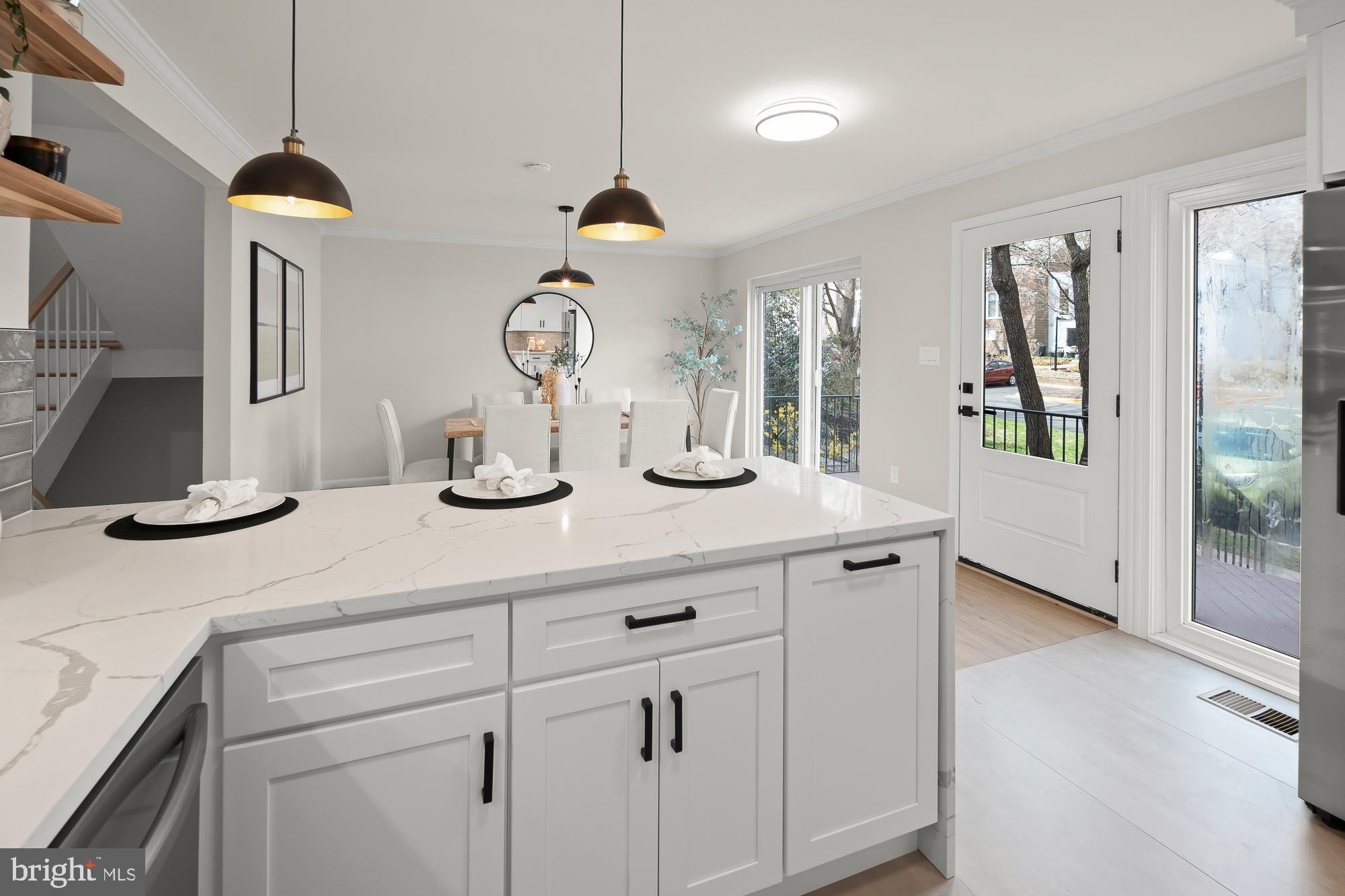 RESTON - Residential